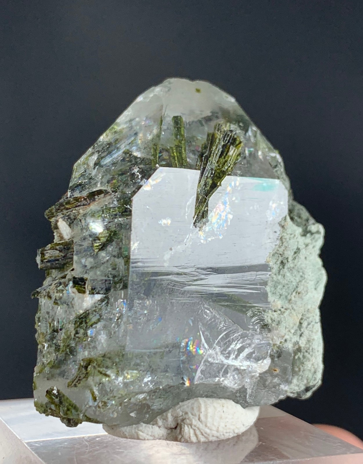 87 Carats Natural Quartz Crystals W/Epidote Inclusion From Balochistan Pakistan