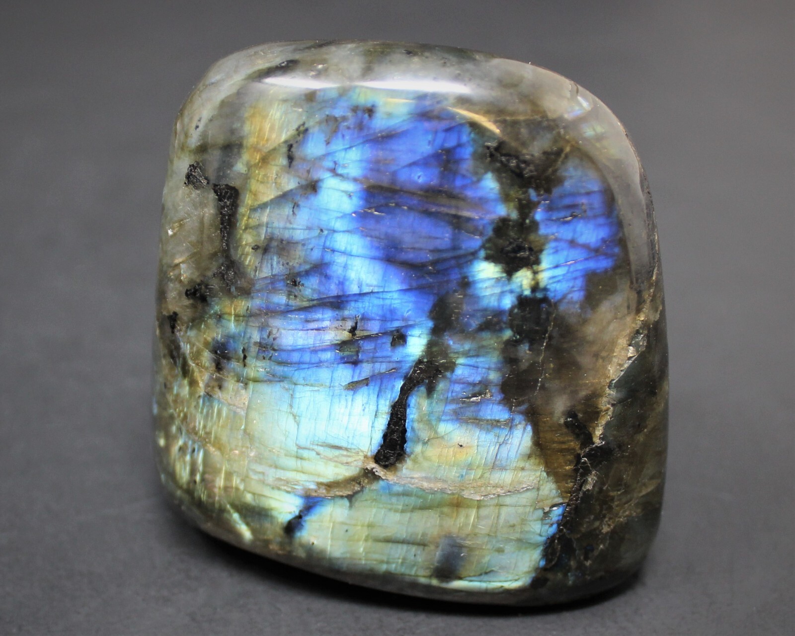 Polished Labradorite Freeform, 3 – 4 oz Flashy Labradorite Crystals (Home Decor)
