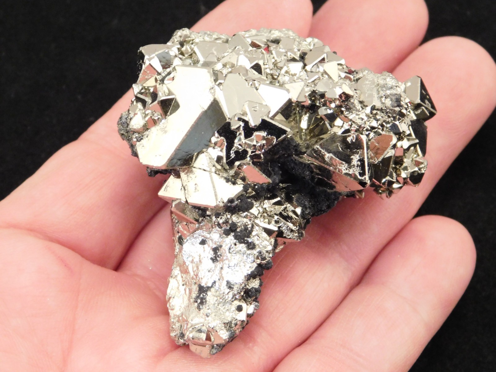 PYRAMID Shaped Crystals Tetrahedron PYRITE Crystal Cluster Sphalerite Peru 162gr
