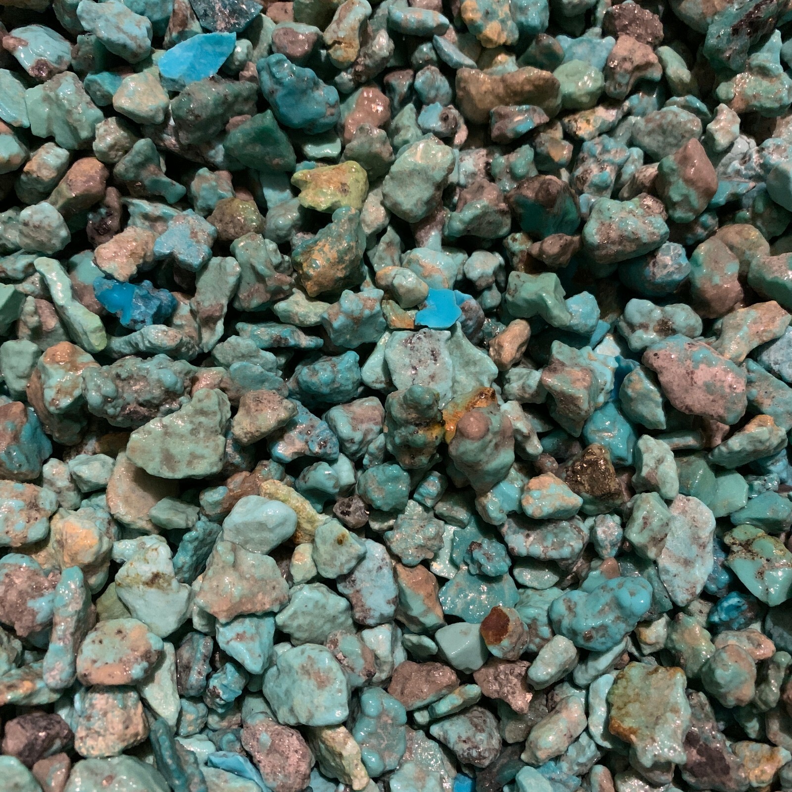 2000 Carat Lots of SMALL Sleeping Beauty Turquoise Nuggets+FREE Faceted Gemstone