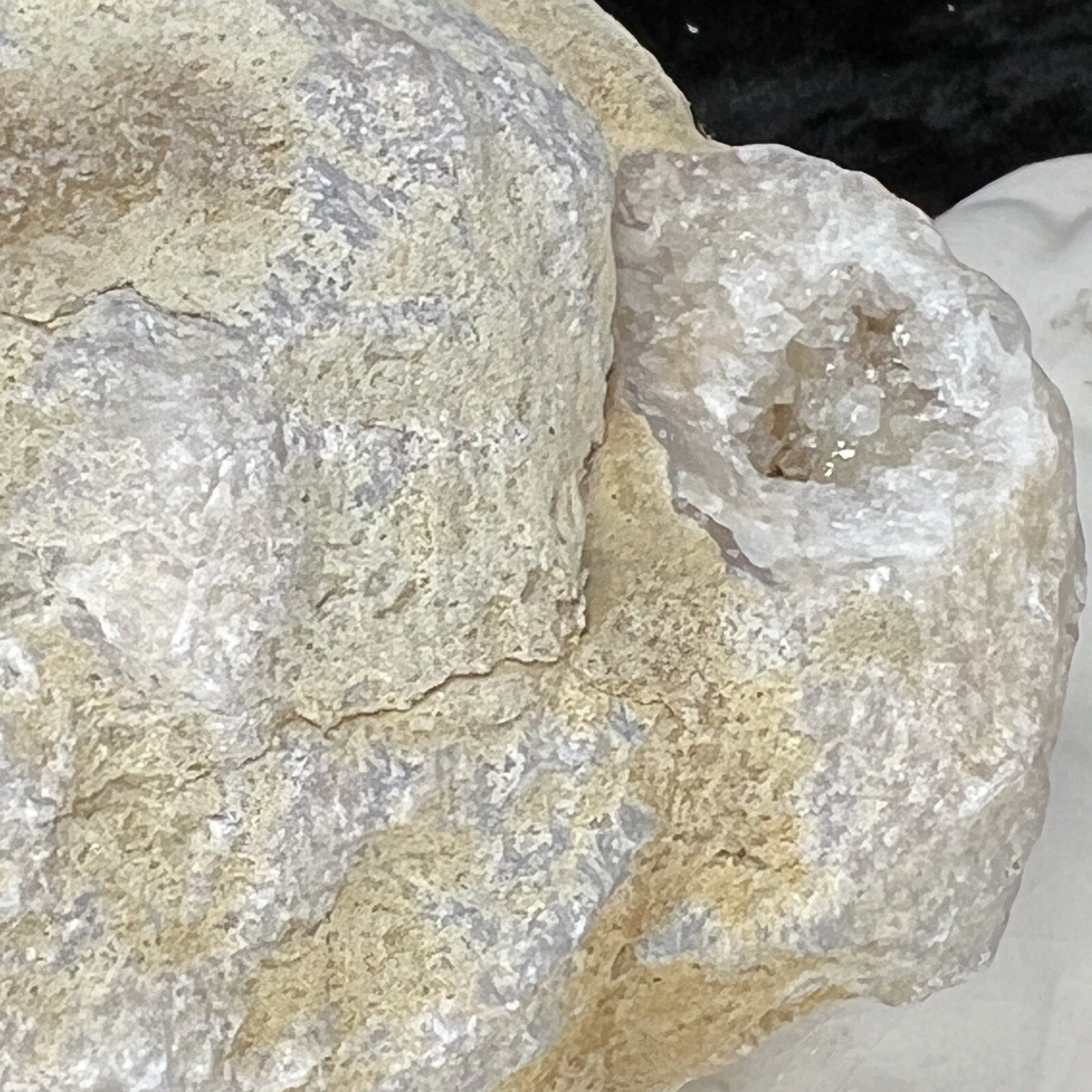 Unopened Geode 5-1/2″ Uncut Crystal Quartz Chalcedony 3.5Lb Solid Natural Large