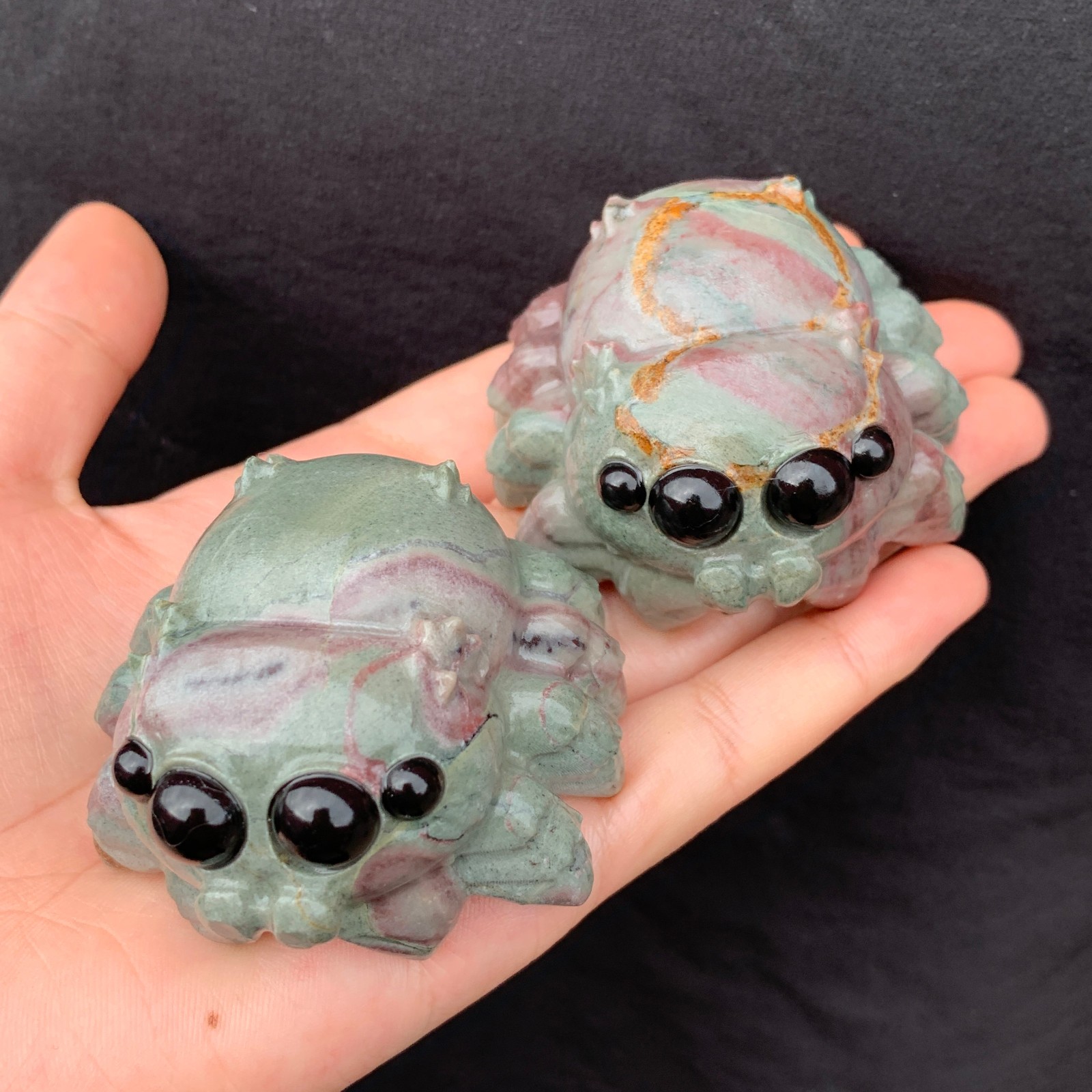 1pc Natural Red Green Stone Quartz Carved Spider Skull Crystal Reiki Decor