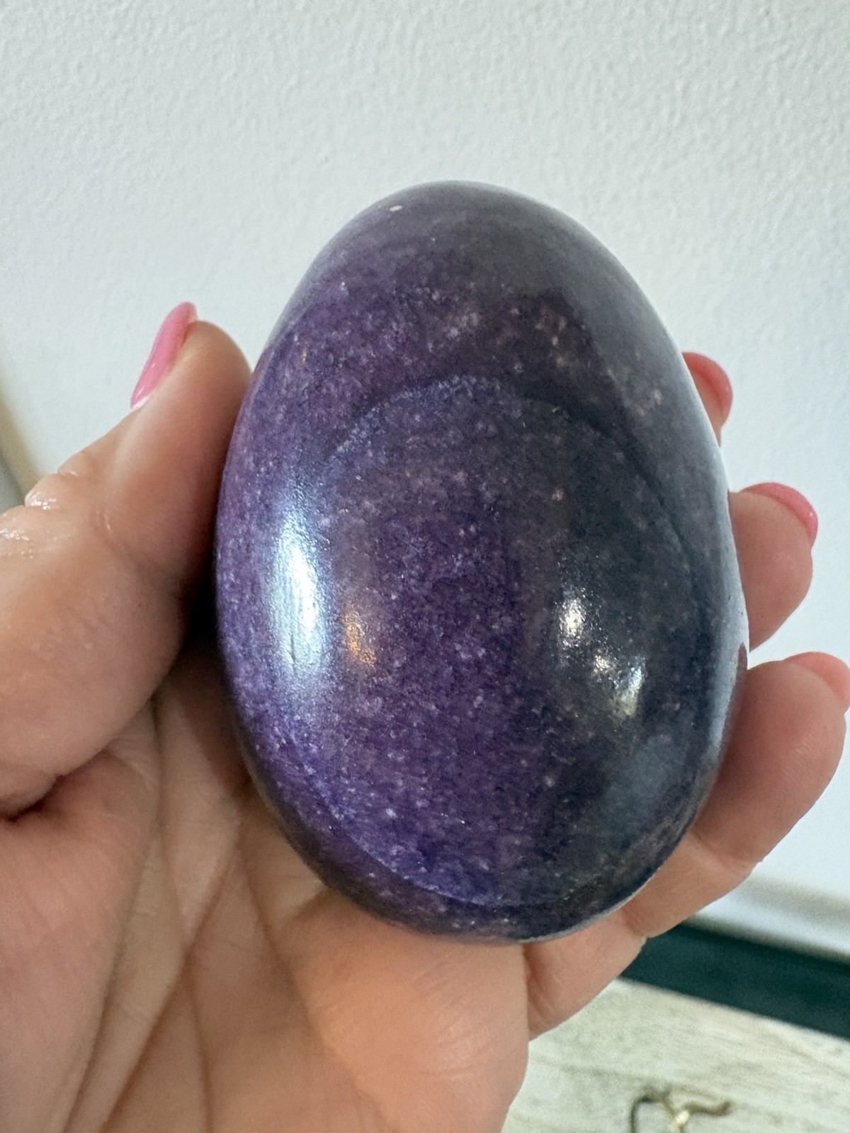 Vtg Deep Purple LEPIDOLITE Lavender Mica Polished Stone Egg Brass Stand