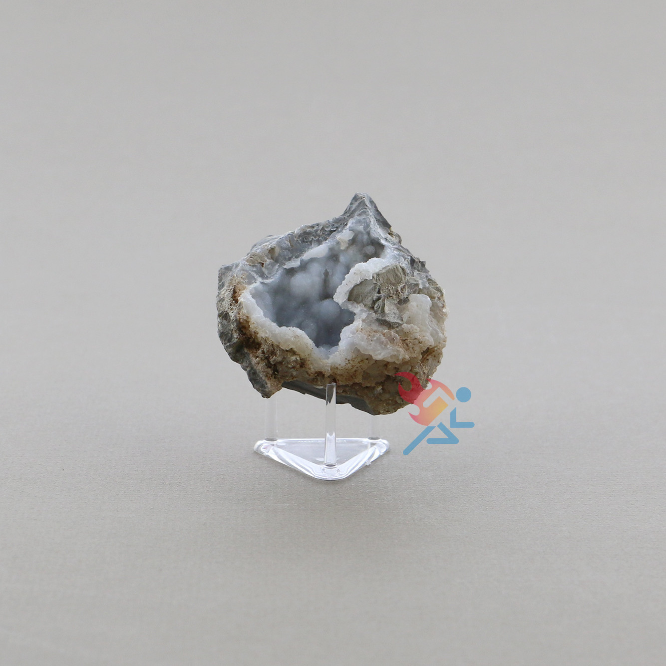 Mineral Geode Fossil Display Stands, 1.5” Acrylic Triangle Three Peg, 12 Pack