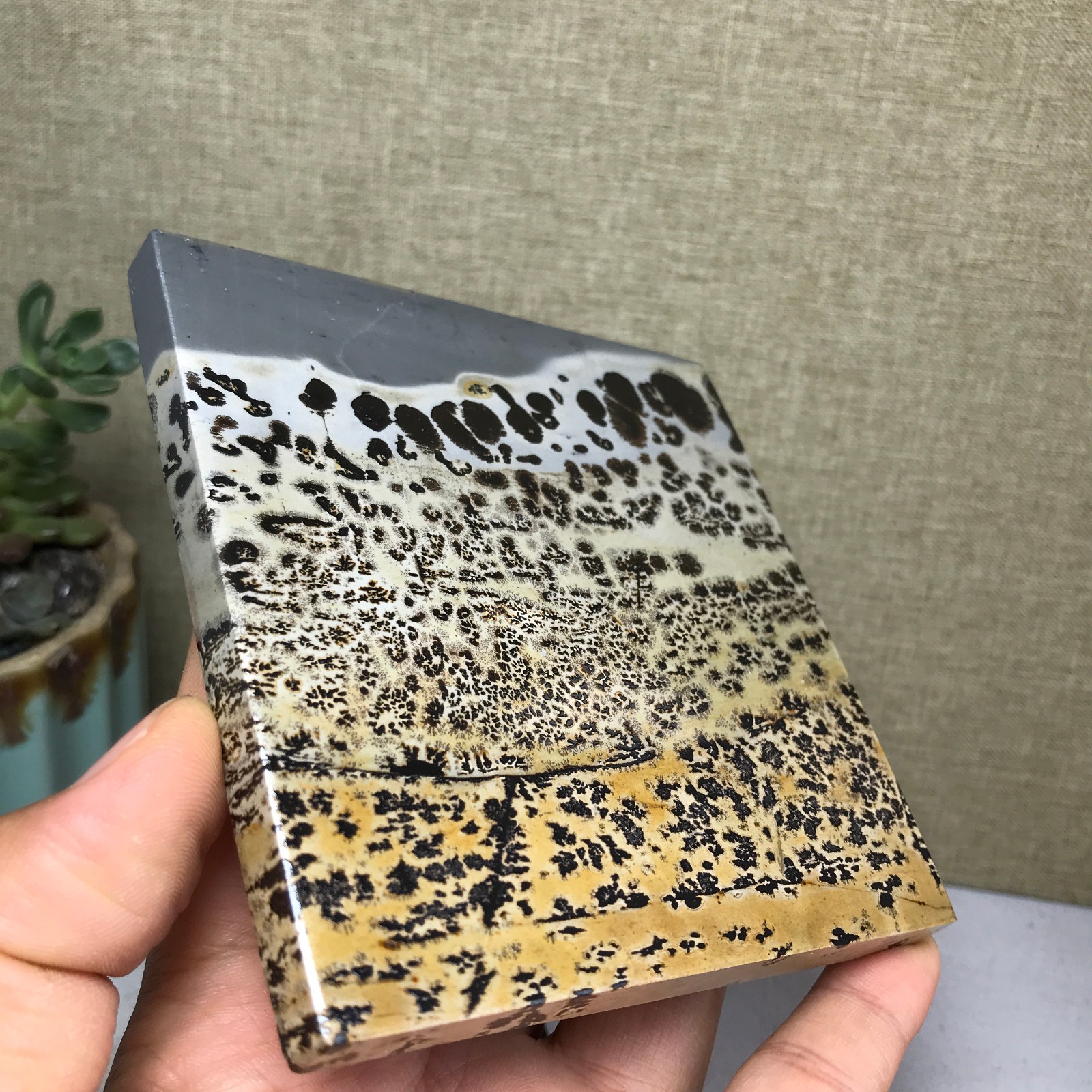 Natural Chinese painting stone crystal ornaments for home decoration 233g A5363