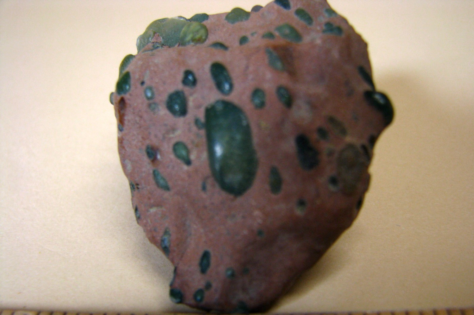OVER 50 GREEN JADE PIECES IN BROWN MATRIX 46g 1.88×1.3×1.1in JIANGSU CHINA #216