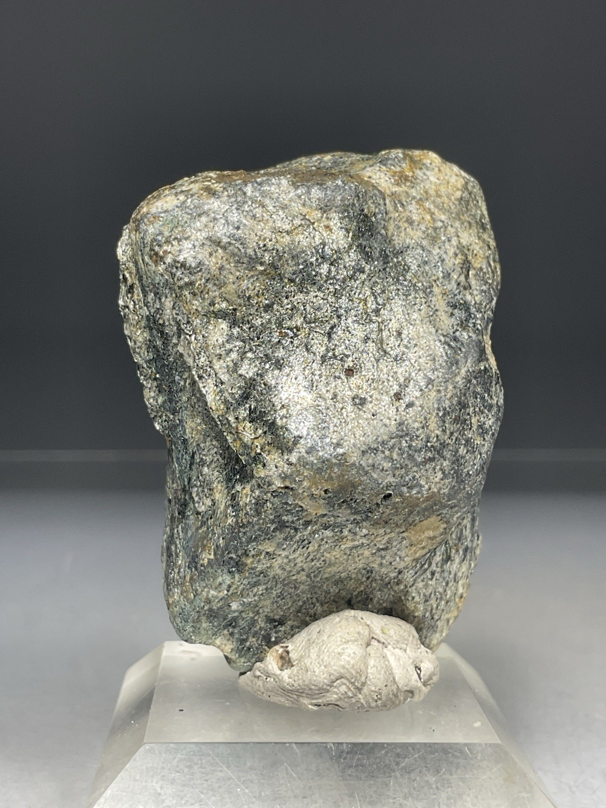SS Rocks – Staurolite “Fairy Cross” (Patrick Co, Virginia) 84g