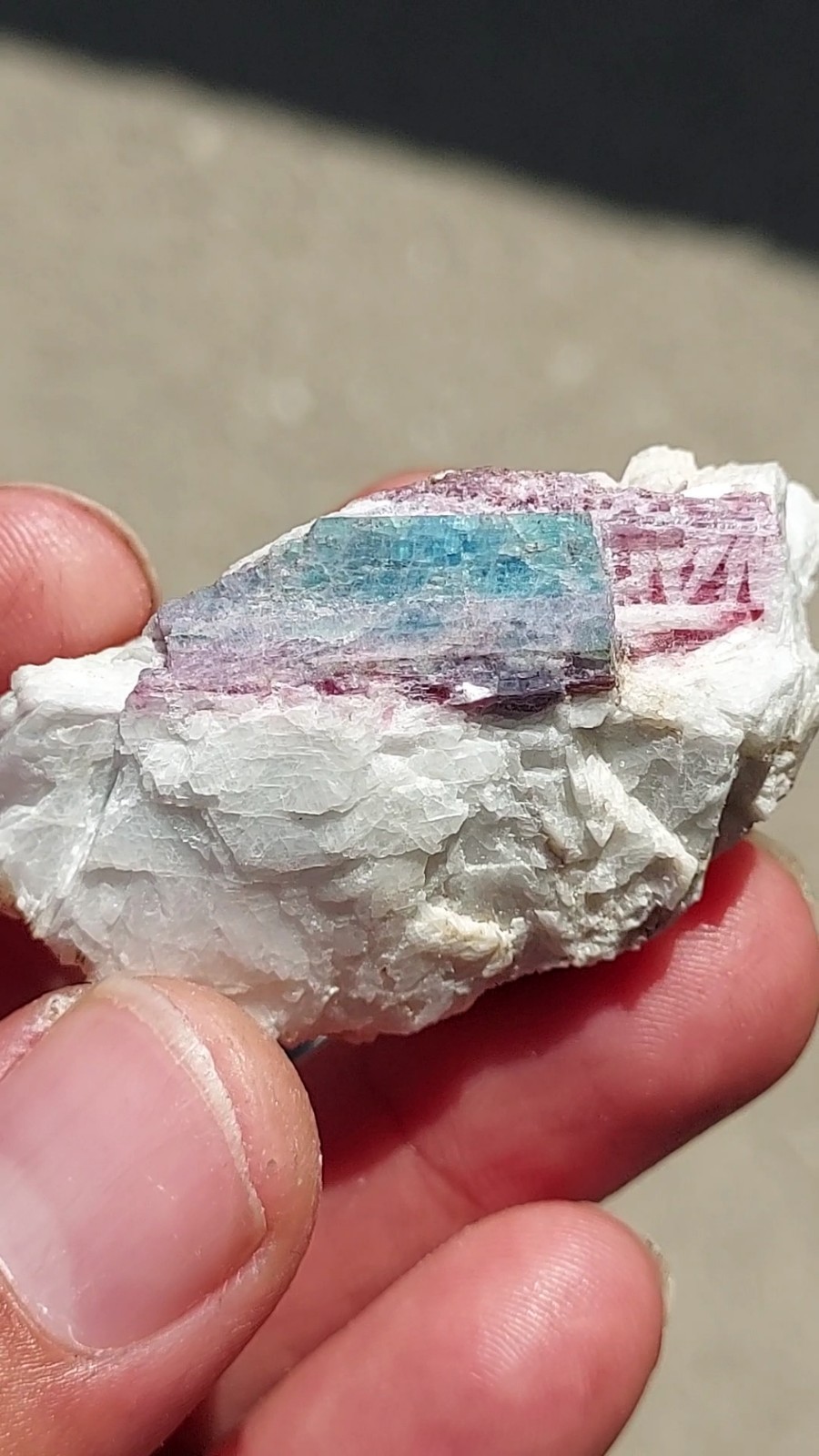 LARGE PARAIBA CUPRIAN BLUE PINK TOURMALINE COPPER BEARING BATALHA MINE BRAZIL