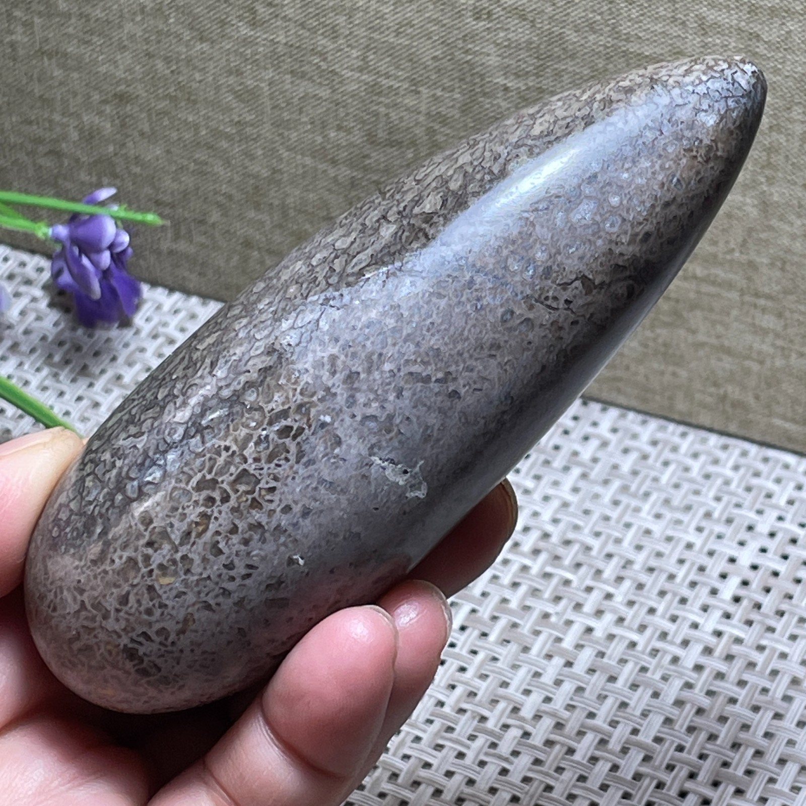 Awesome! beautiful stone home Decoration Madagascar collection 113mm 242g