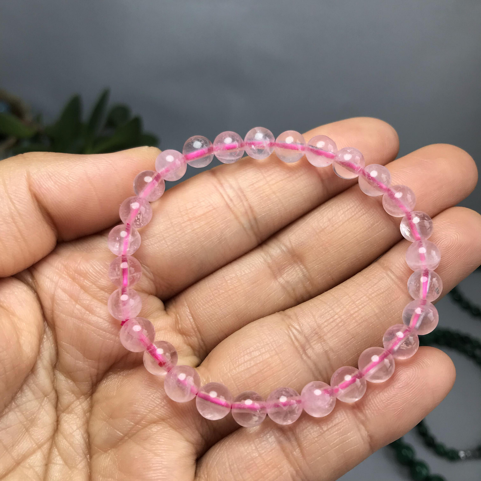 1Pcs Natural Polish Pink crystal stone bracelets Crystal ball Specimen 6mm