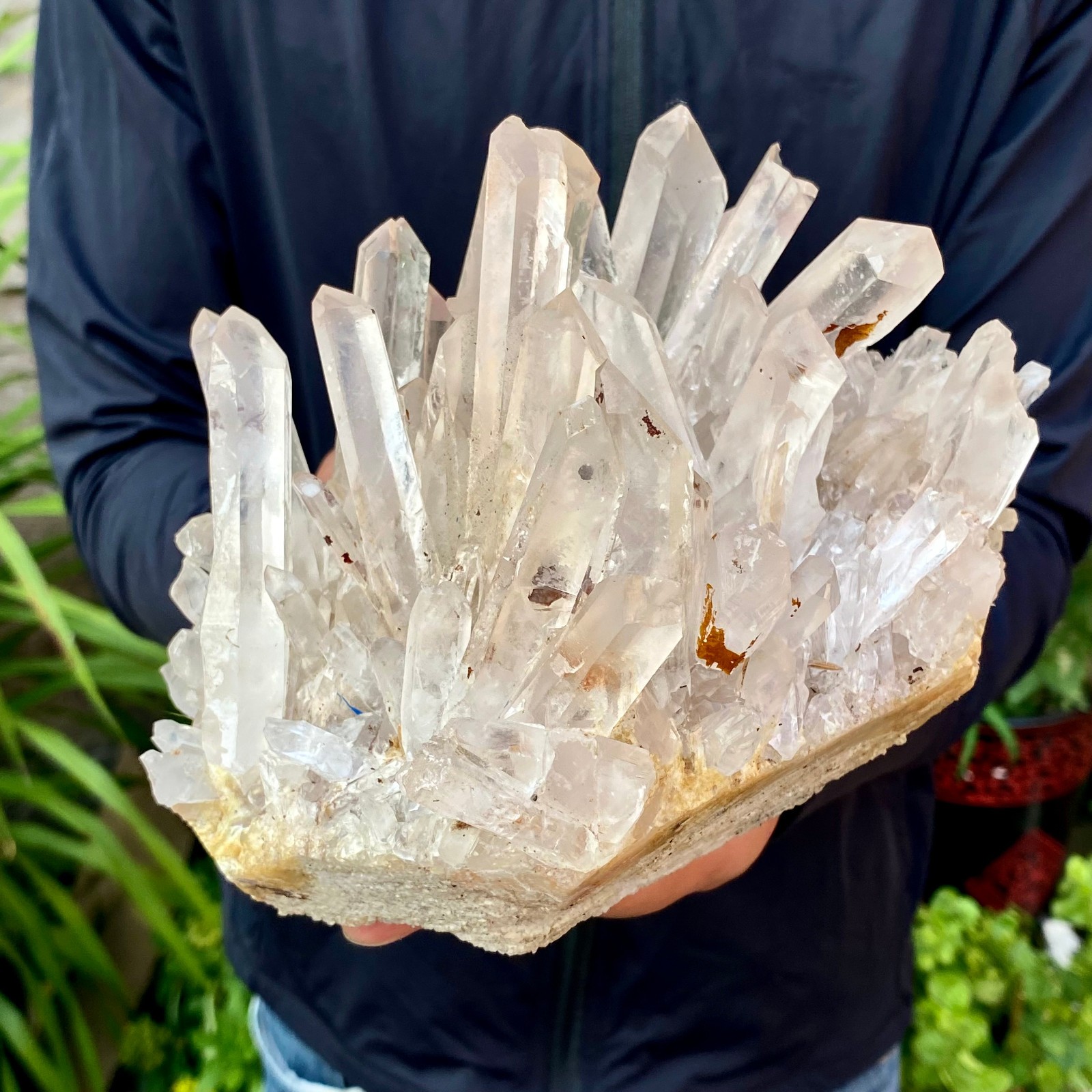5.51LB ransparent, natural and beautiful white quartz crystal cluste