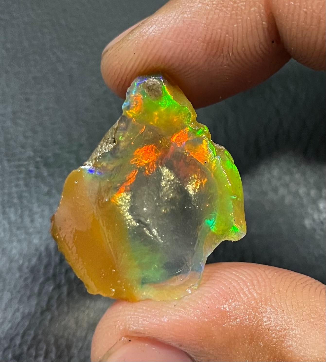 AA+ Ethiopian Opal Oil Rough Entreated Welo Fire Opal Multi Color Flash 16.50Cts