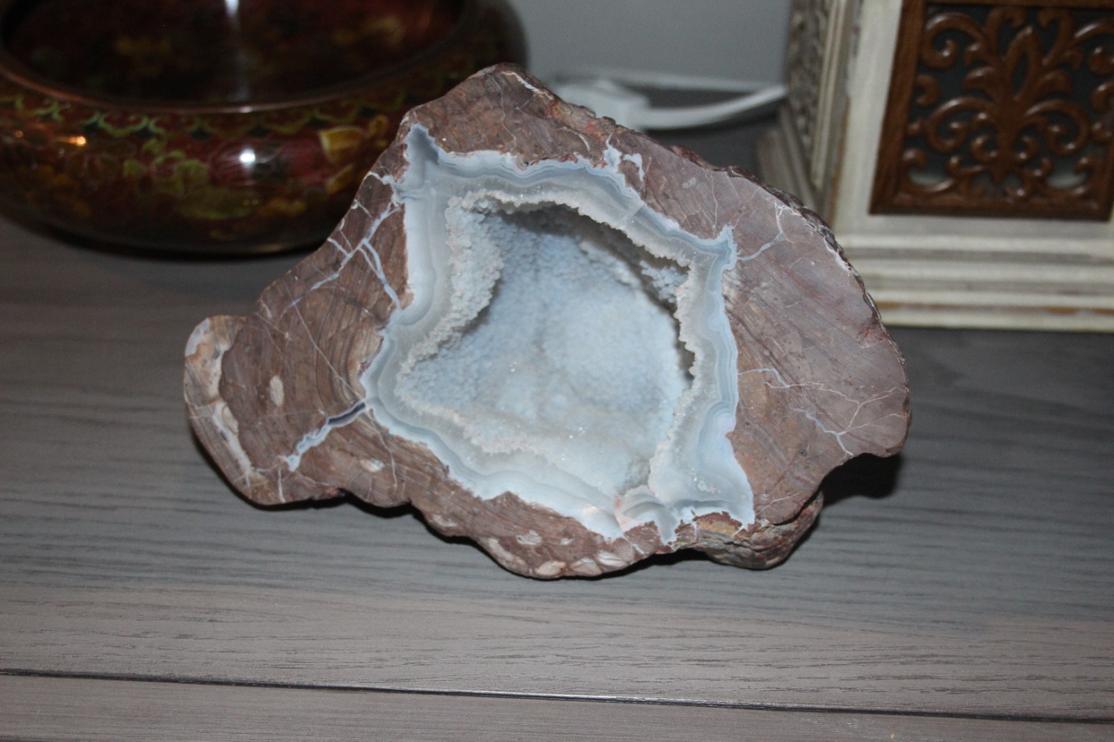 7″ Polished Agate Quartz Geode Half 1160g Crystal Cavity Druzy Display Specimen