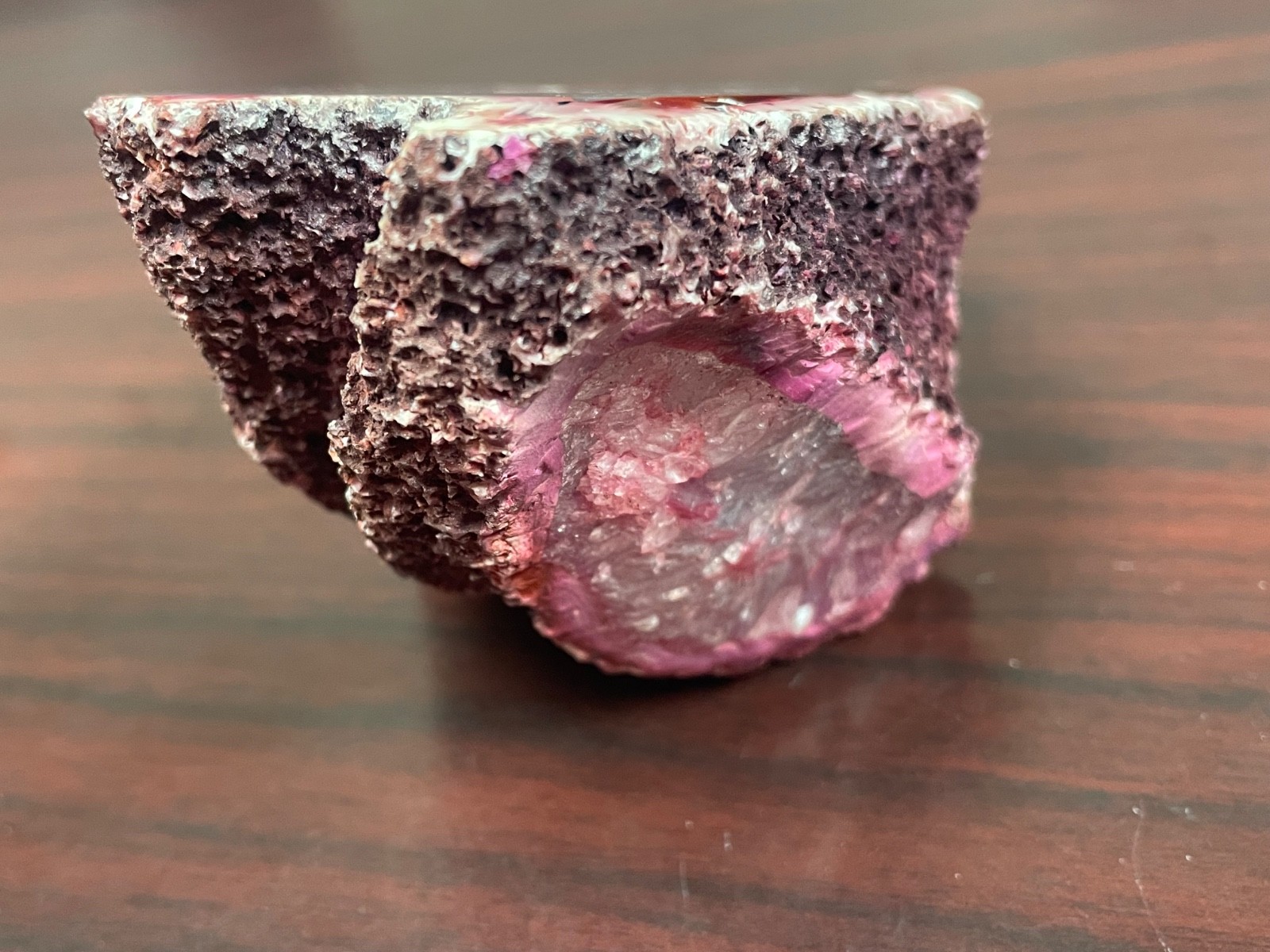 Vintage Cut Polished Dyed Pink Agate Geode rock gemstone mineral paperweight
