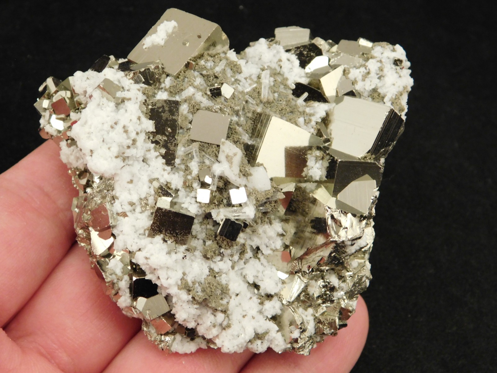 NICE! PYRITE Crystal CUBE Cluster with Druzy Quartz From Peru 233gr