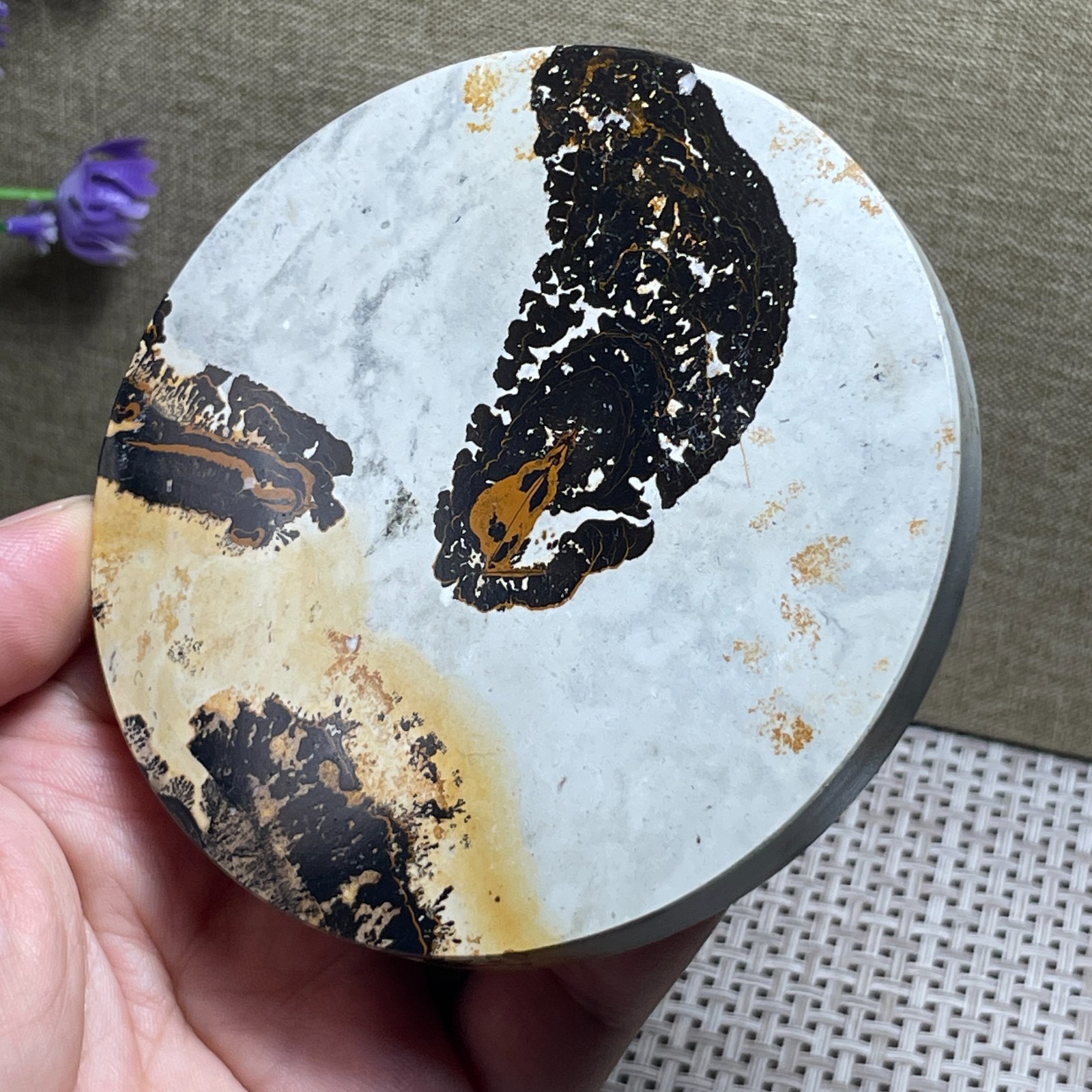 160g Natural Chinese painting stone crystal ornaments for home decoration Round