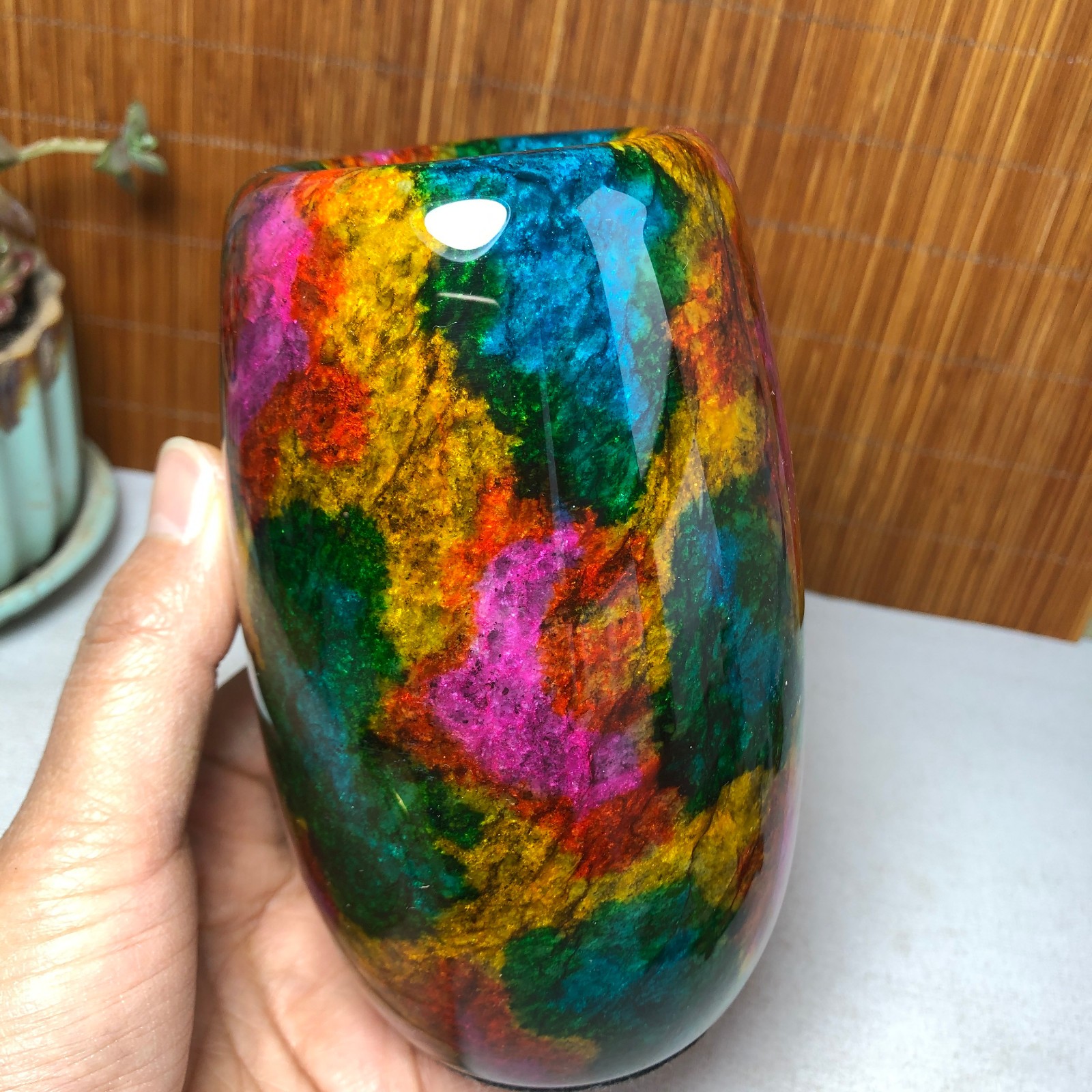 Natural “Seven Colors Jade” vase specimen -Taiwan China 1095g 130-78-78mm A4901