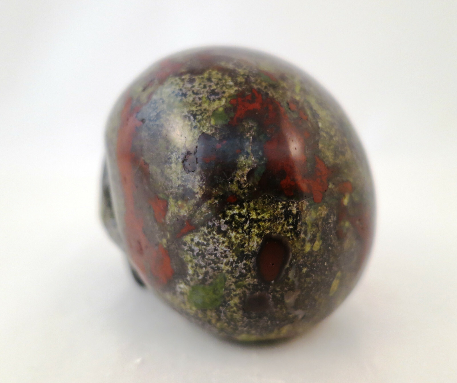 2.1″ DRAGON BLOODSTONE Carved and Polished SKULL