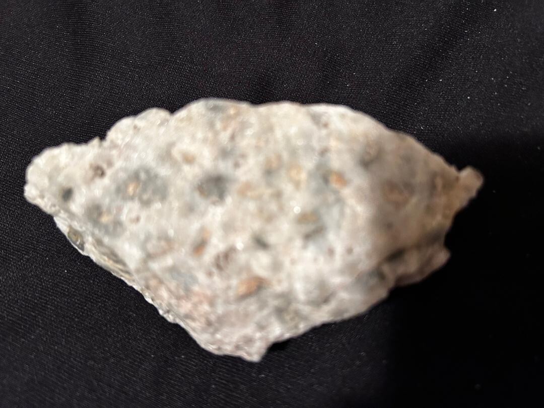 KB: RICH! SW FL BRIGHT BLUE/WHITE SCHEELITE WITH WOLFRAMITE FROM AUSTRALIA