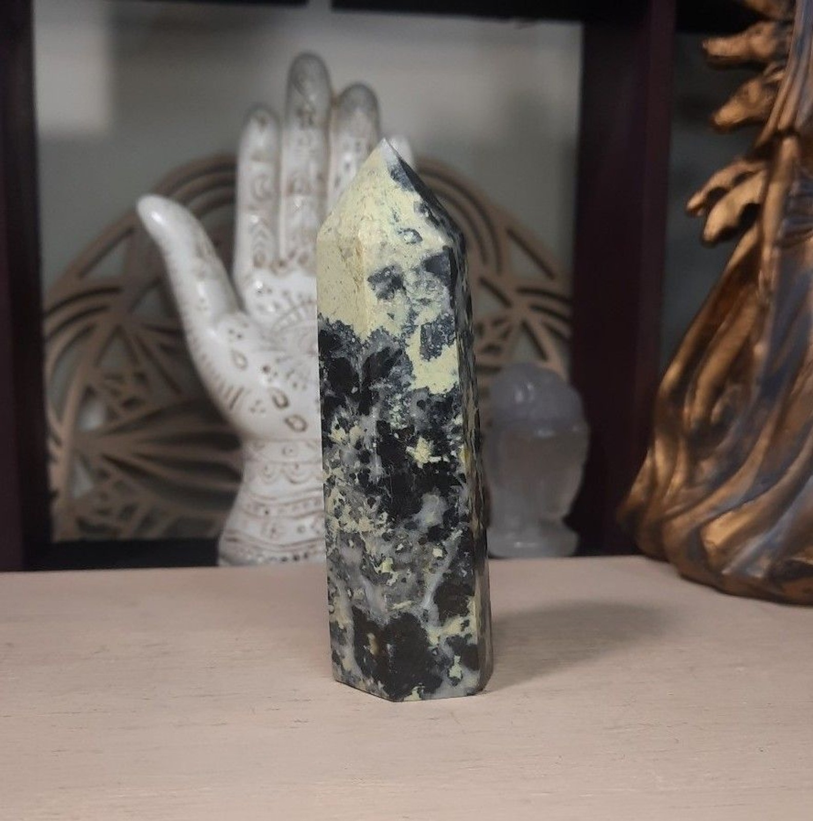 3.5″ Peruvian Serpentine with Magnetite Crystal Tower (94g)