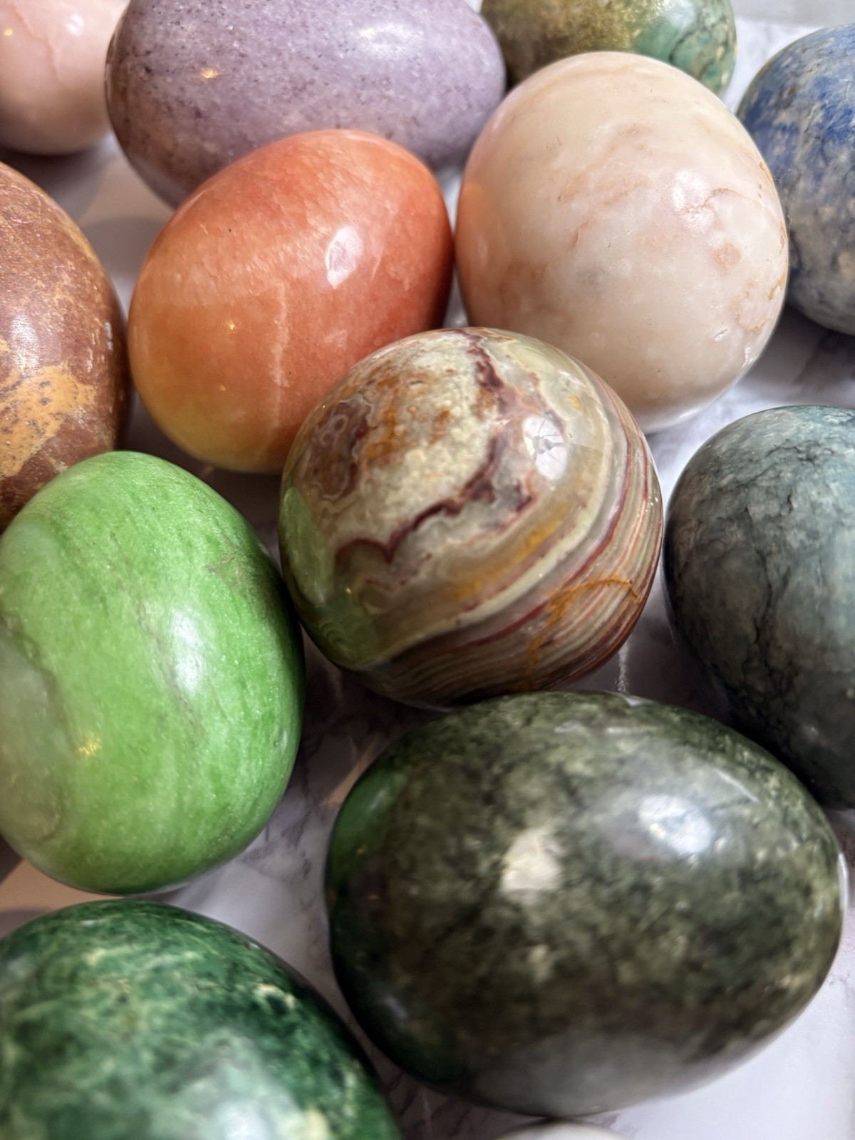 25 Vtg Stone Eggs Lot Onyx Alabaster Quartz Marble Obsidian Jasper Mixed sizes
