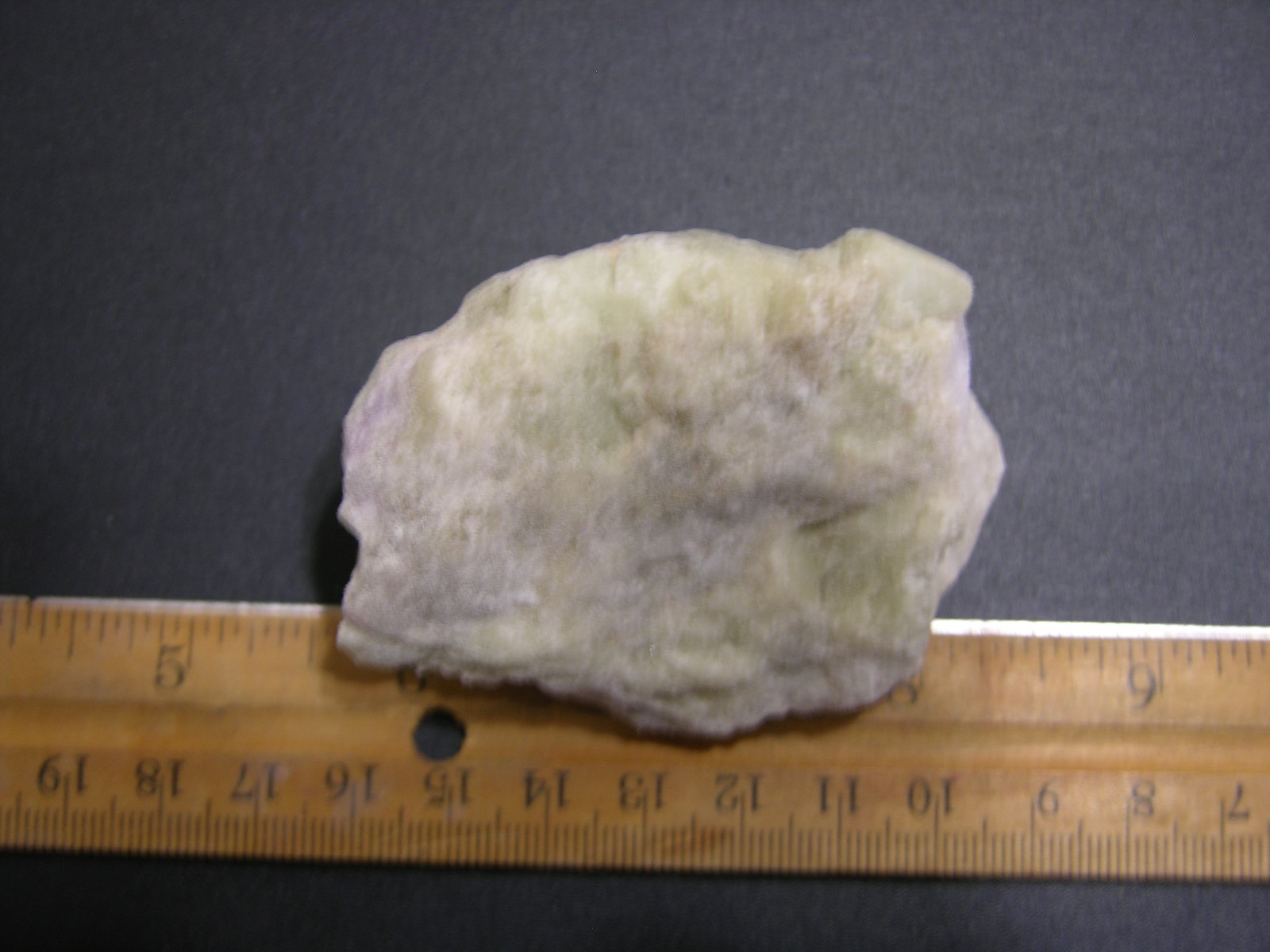 Fluorescent Hackmanite big piece Rare full of fluorescence Afghanistan 2.5in H2