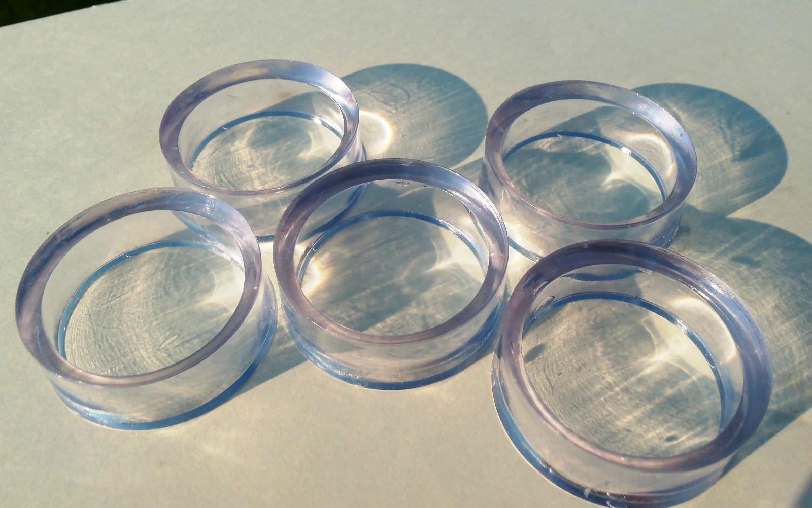 SET OF 5 LARGE ACRYLIC/PLASTIC Sphere/Egg DISPLAY STANDS – 1.5 INCH DIAMETER