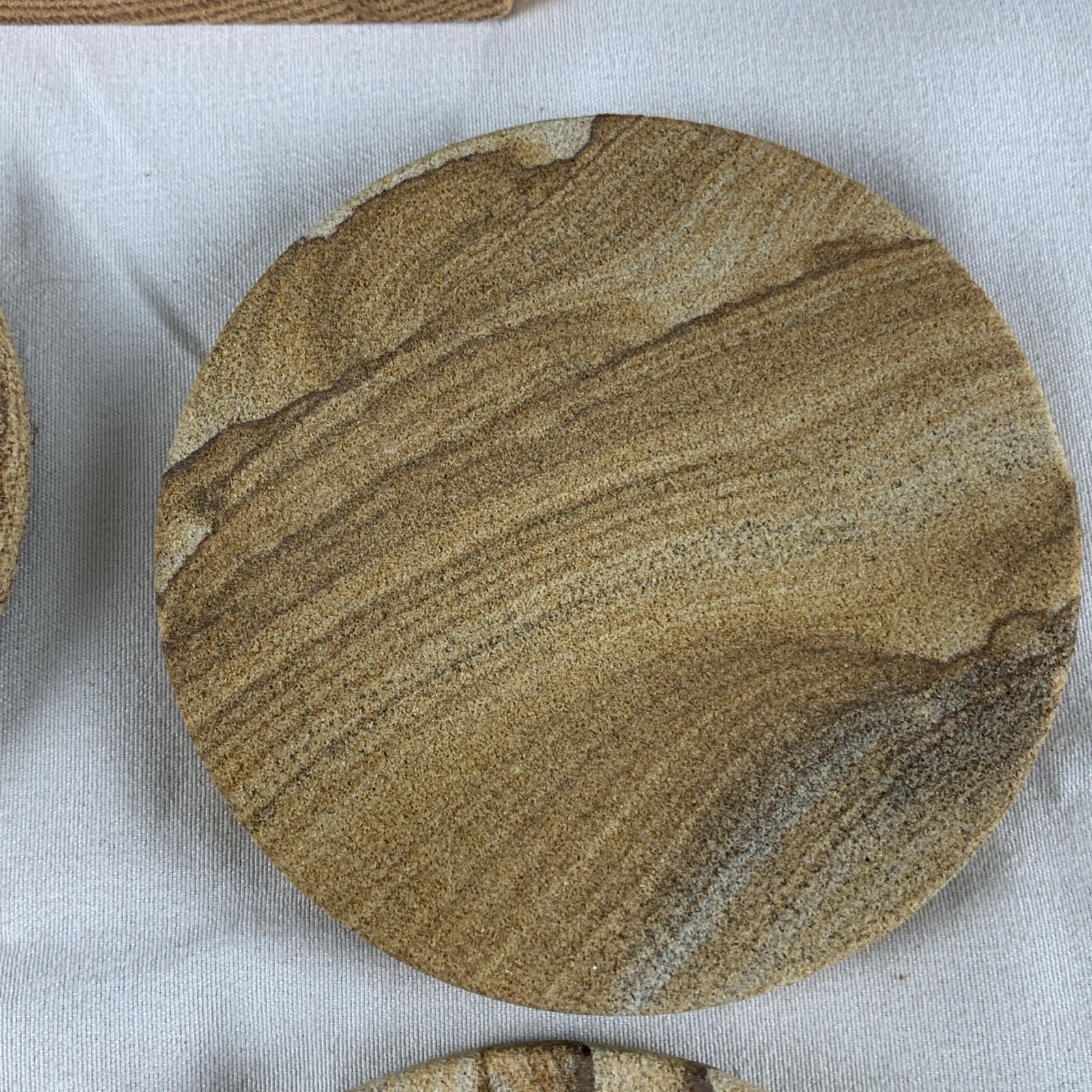 Kanab Goldenstone Sandstone Set of 4 Coasters w/Wood Holder Utah 3.75″ Diam READ