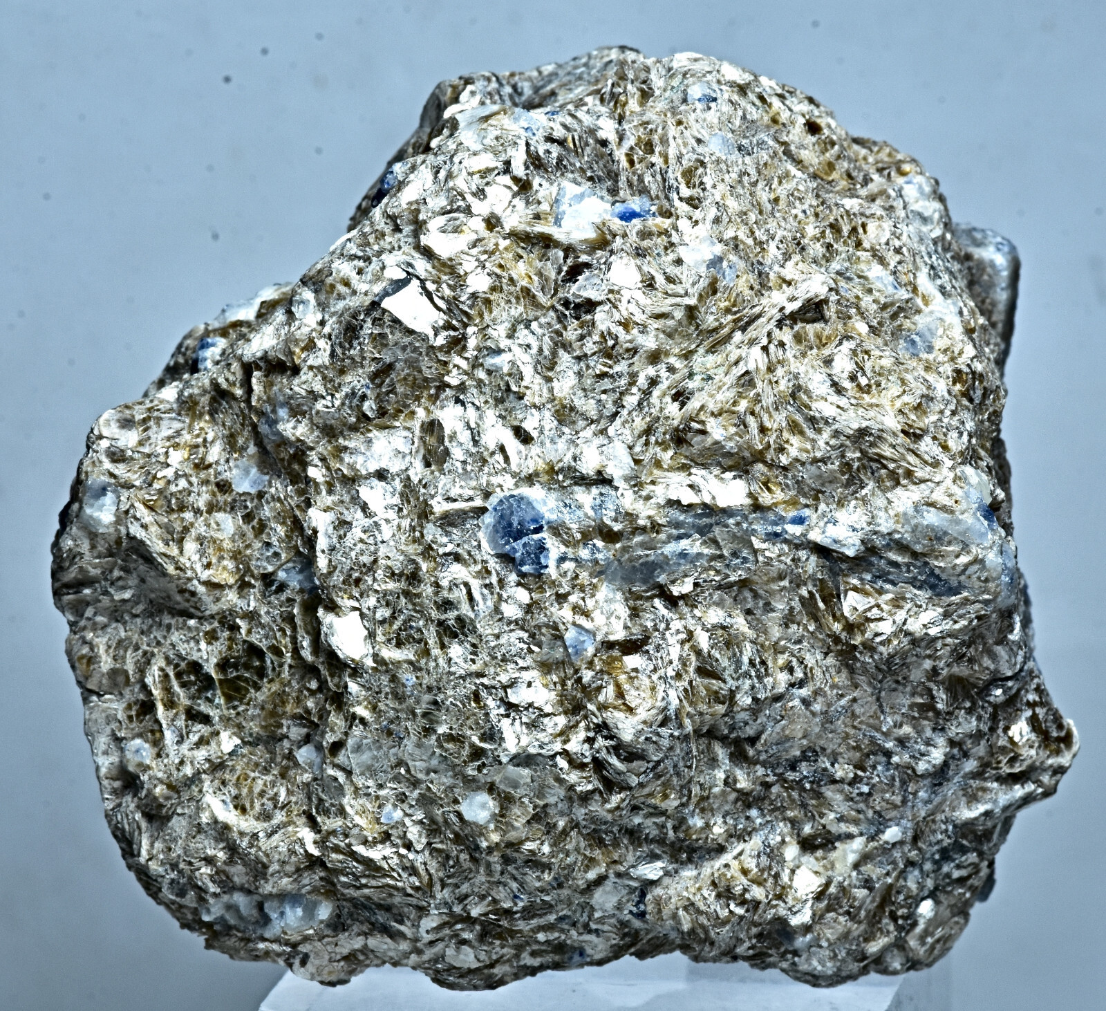 Natural Sapphire Crystal On Mica Matrix From Badakhshan Afghanistan 261 Gram