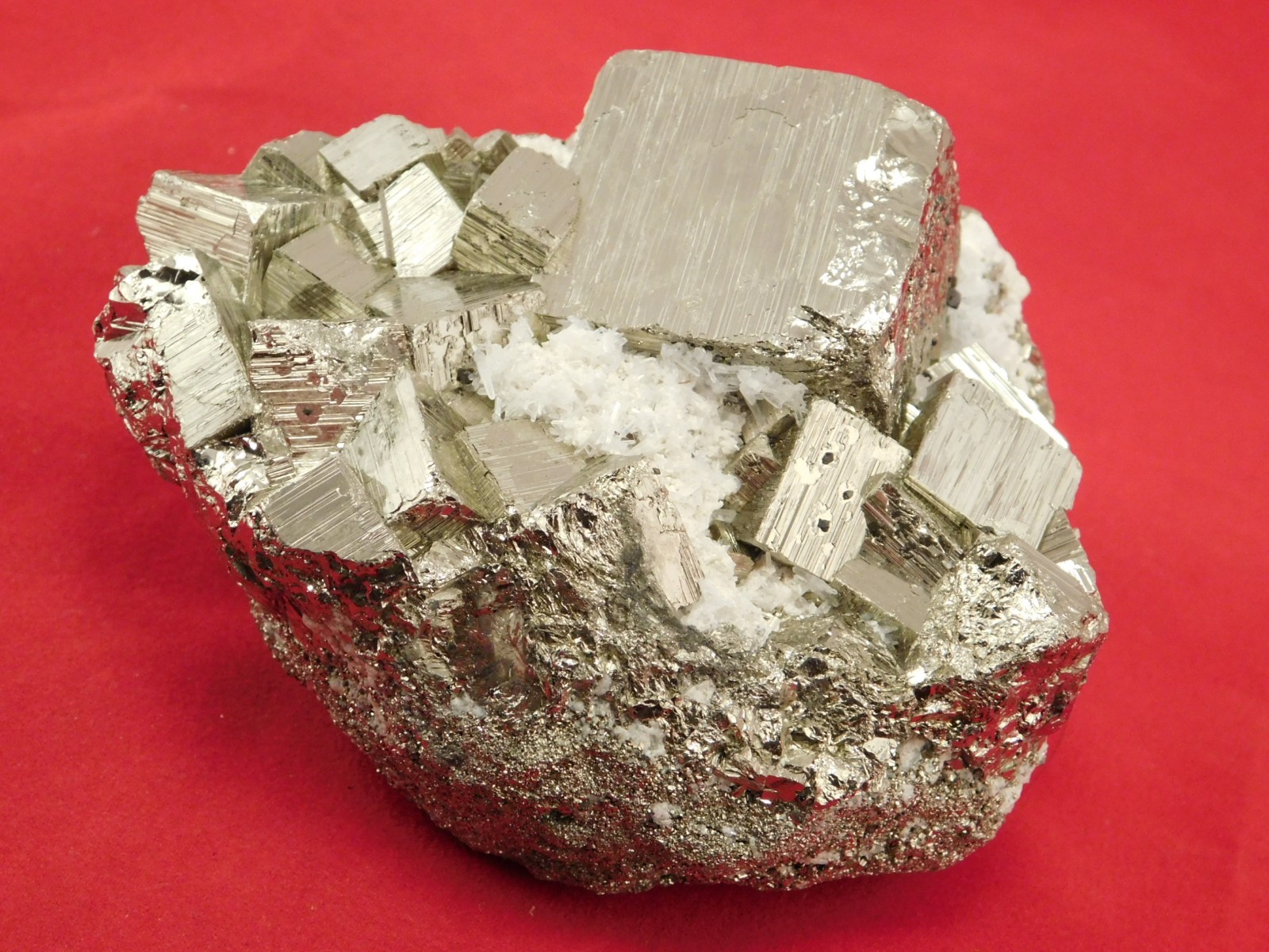 Big! VERY Nice and 100% Natural Pyrite CUBE Cluster with Druzy Quartz Peru 865gr