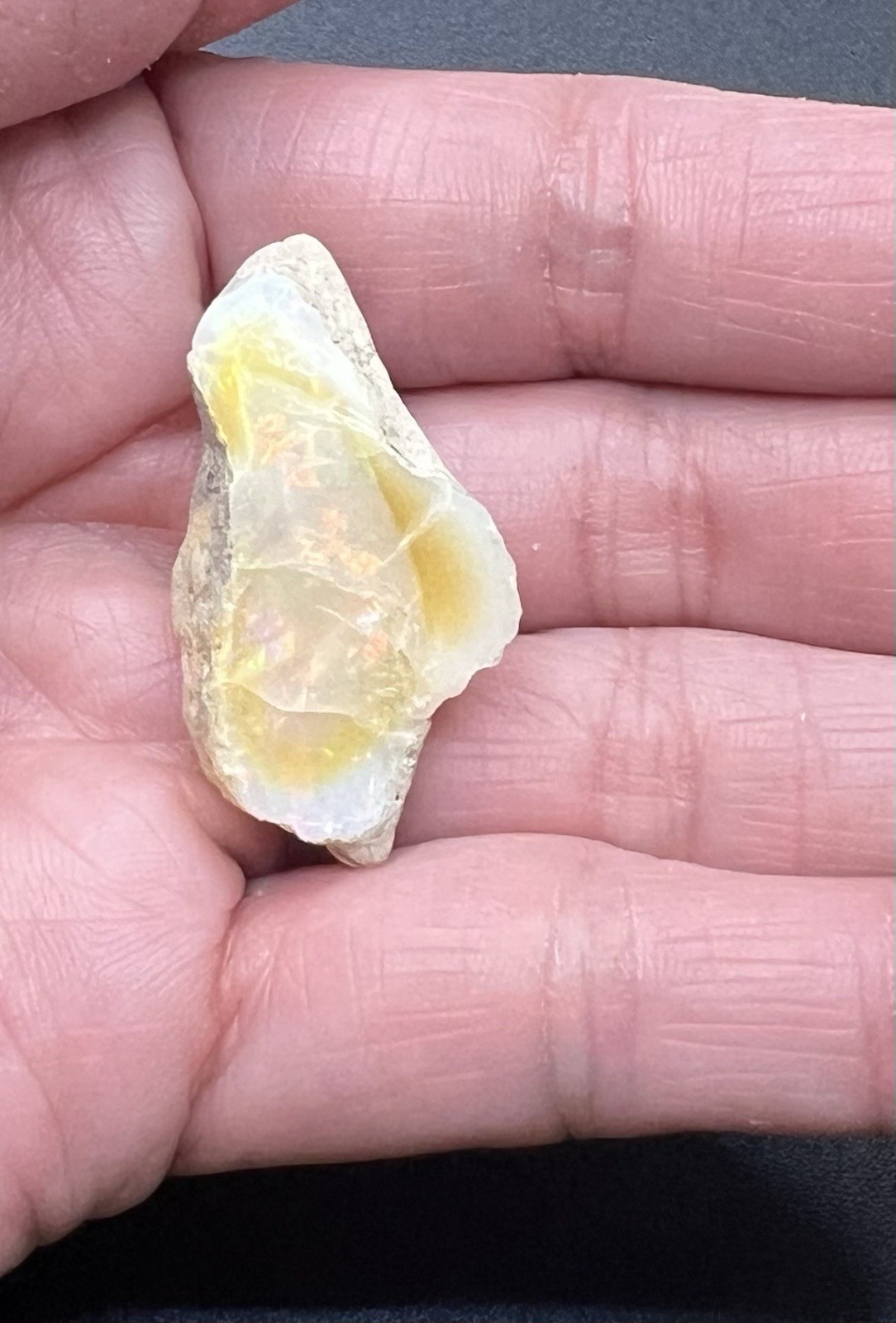 Ethiopian Welo Genuine Opal 5.3g Approx 1 1/2in AWESOME FLASHES
