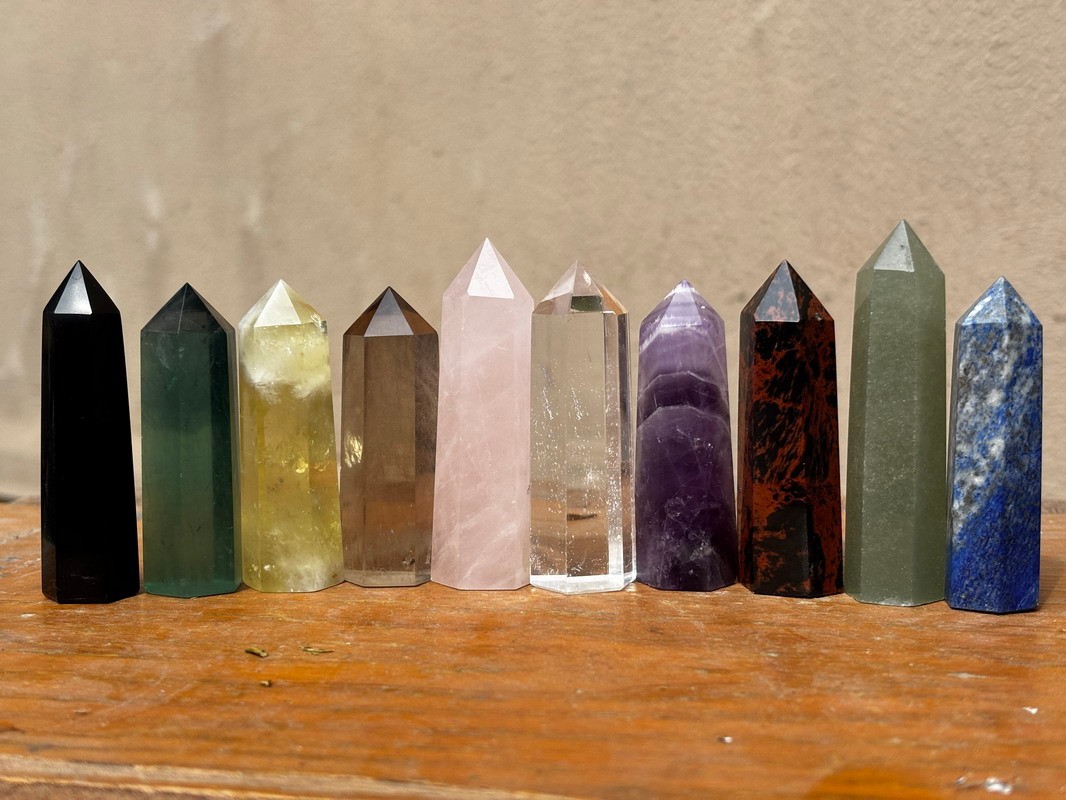 Set of 7 Chakra Healing Crystal Wands Point Faceted Prism Bars for Reiki Chakra