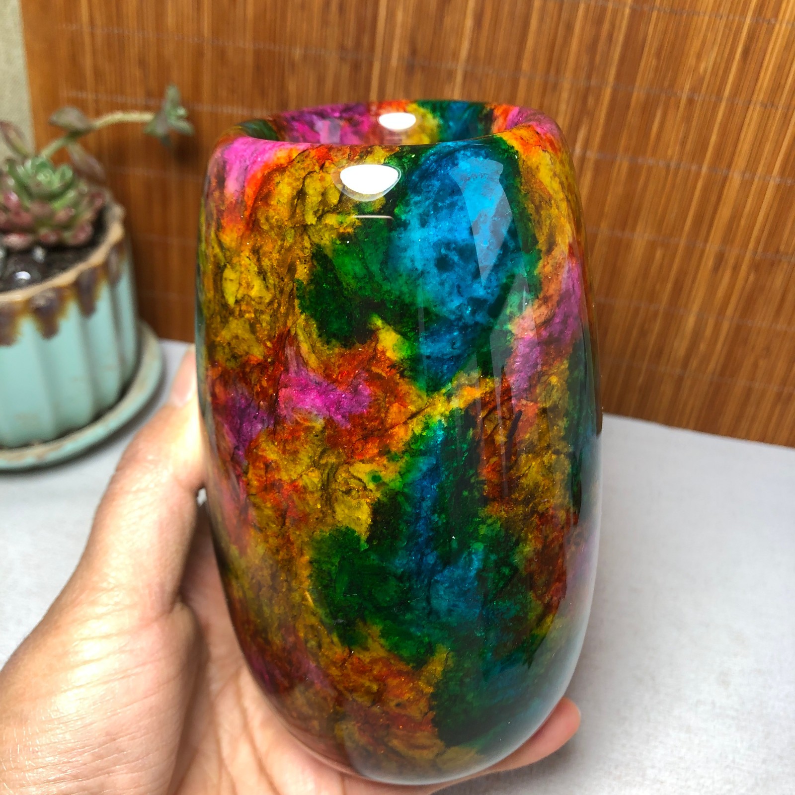 Natural “Seven Colors Jade” vase specimen -Taiwan China 1110g 130-79-79mm A4900