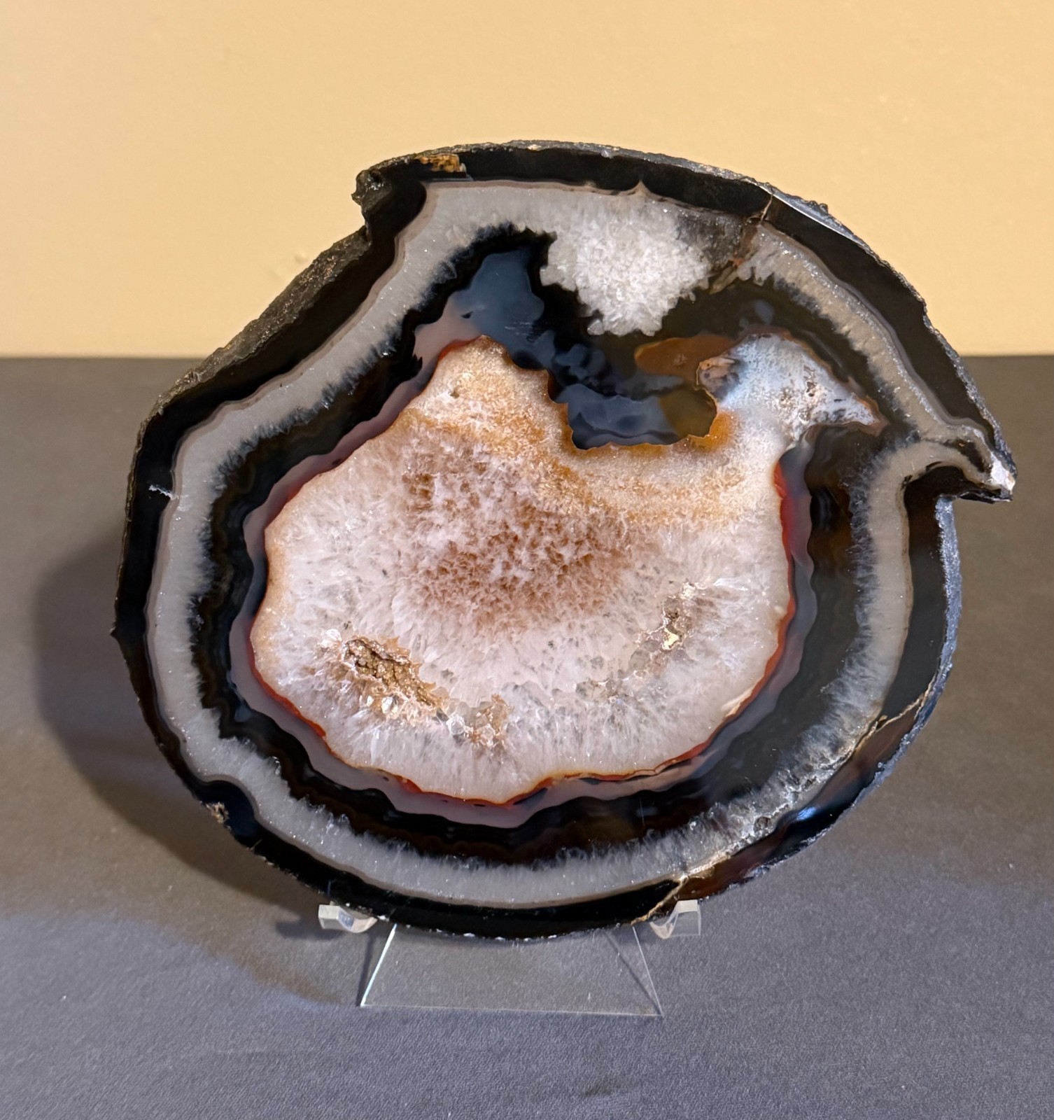 Bundle: Agate Slice with Druzy Crystals, Puck Light and Stand