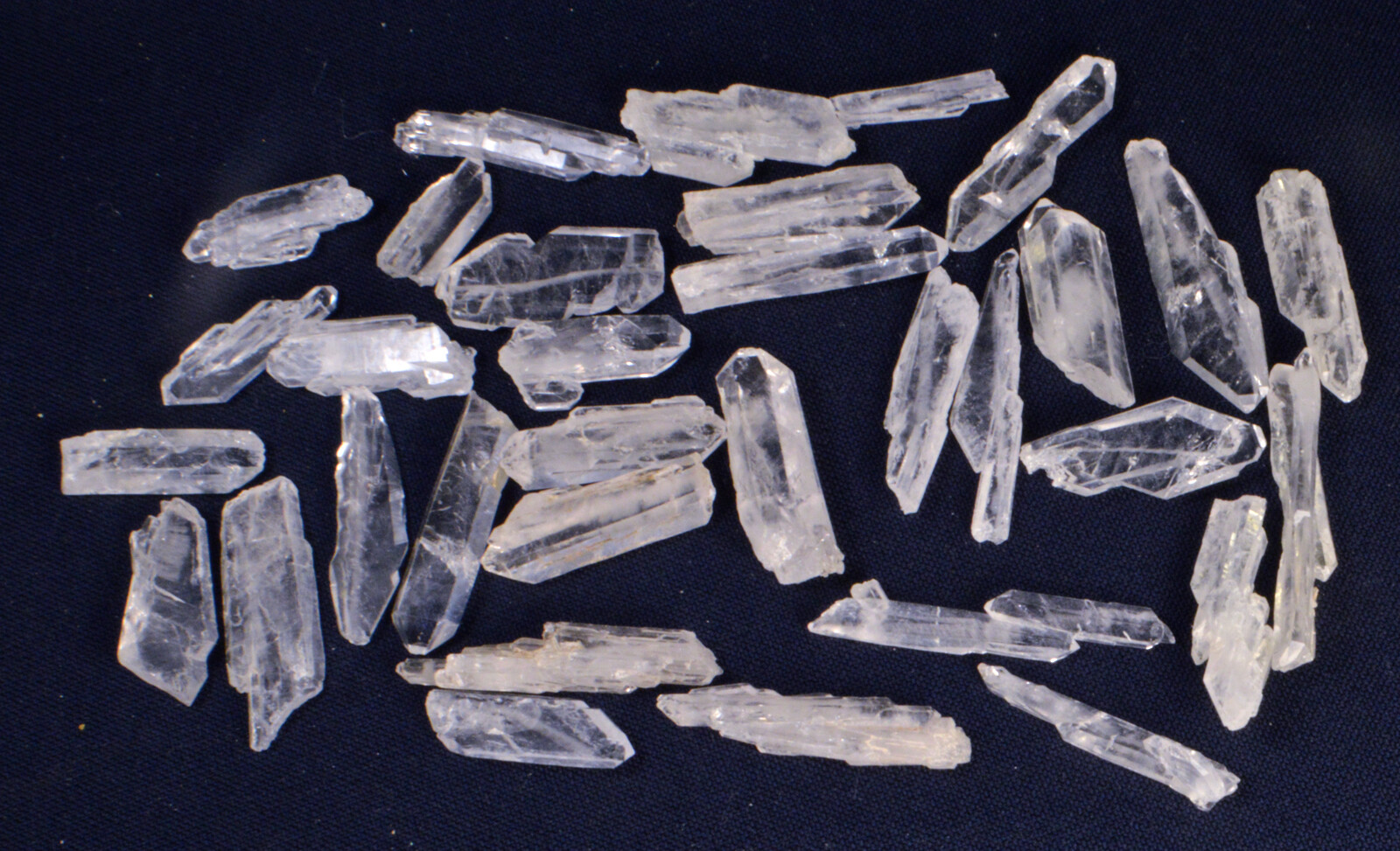 #11,007 Faden Quartz – Pakistan [ONE PIECE ONLY]
