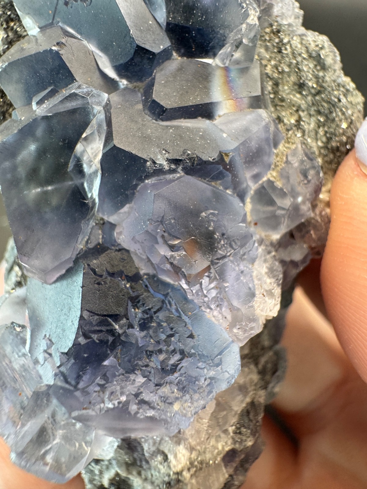 6413 Brilliant Blue Tanzanite Fluorite with RAINBOW and Quartz 106g Fu Jian