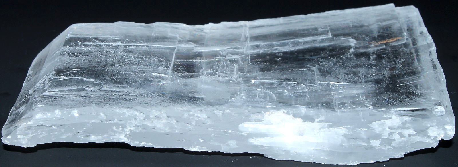 XL AAA Utah Ice Selenite Slab / 6.20″ (157.48mm) / 16.00 oz (453.59gr) / 3725