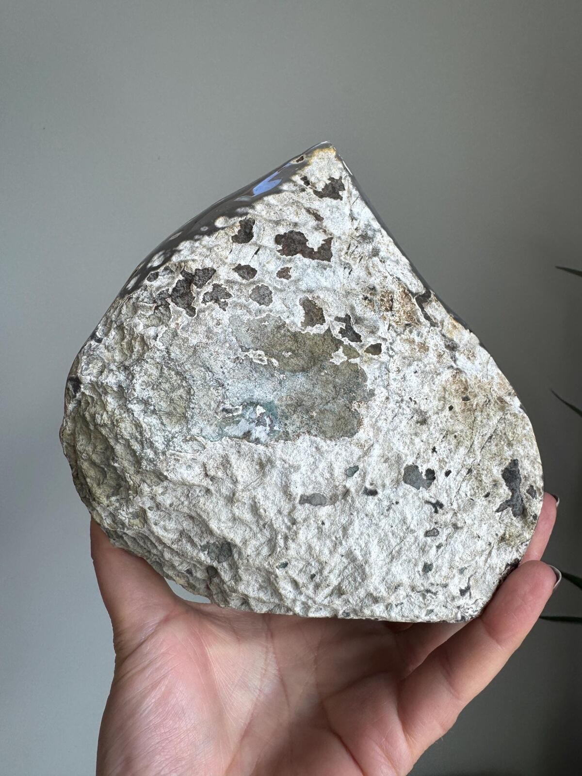Uruguayan Quartz Flame Geode Mineral Specimen Standing Crystal Cluster A12
