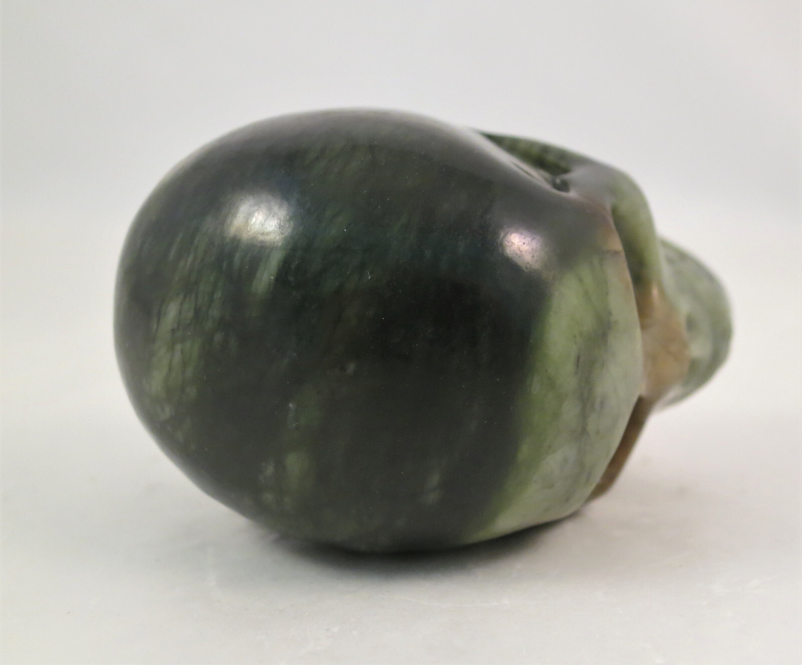 2.2″ GREEN SERPENTINE Carved and Polished SKULL – PERU