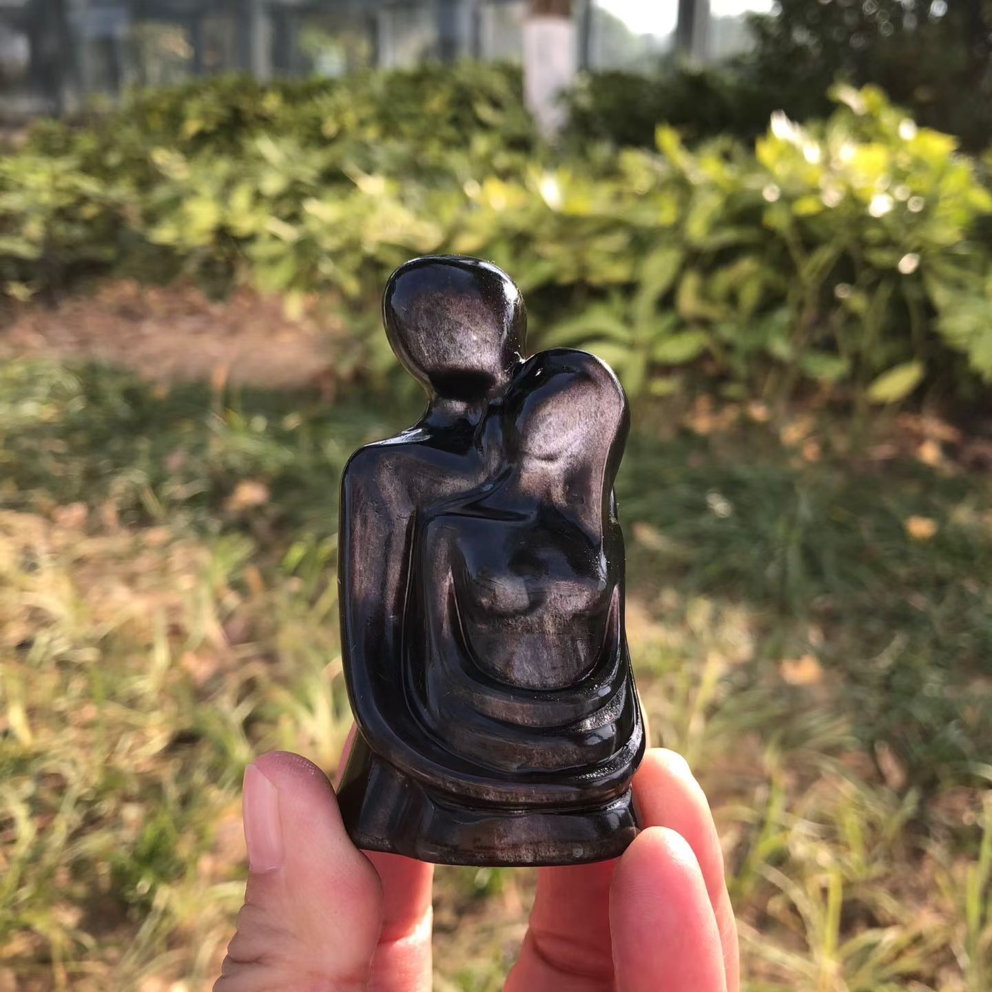 1 pcs Natural Silver Obsidian Crystal Hugging Couple Statue Romantic Love