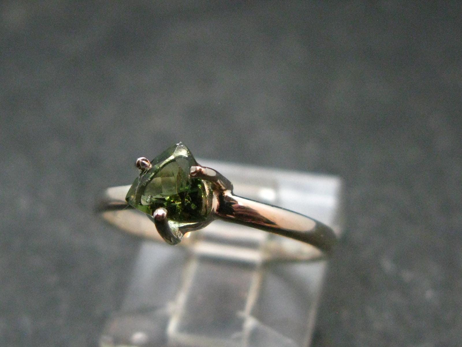 Moldavite Tektite Facetted Silver Ring from Czech Republic – Size 6 – 1.32 Grams