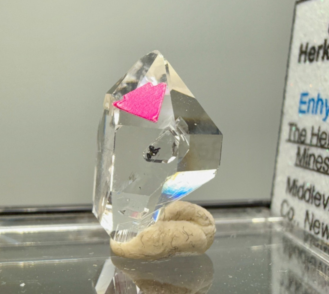 1.54 g Enhydro A-Grade Herkimer Diamond Gem w/ Moving Hydrocarbon