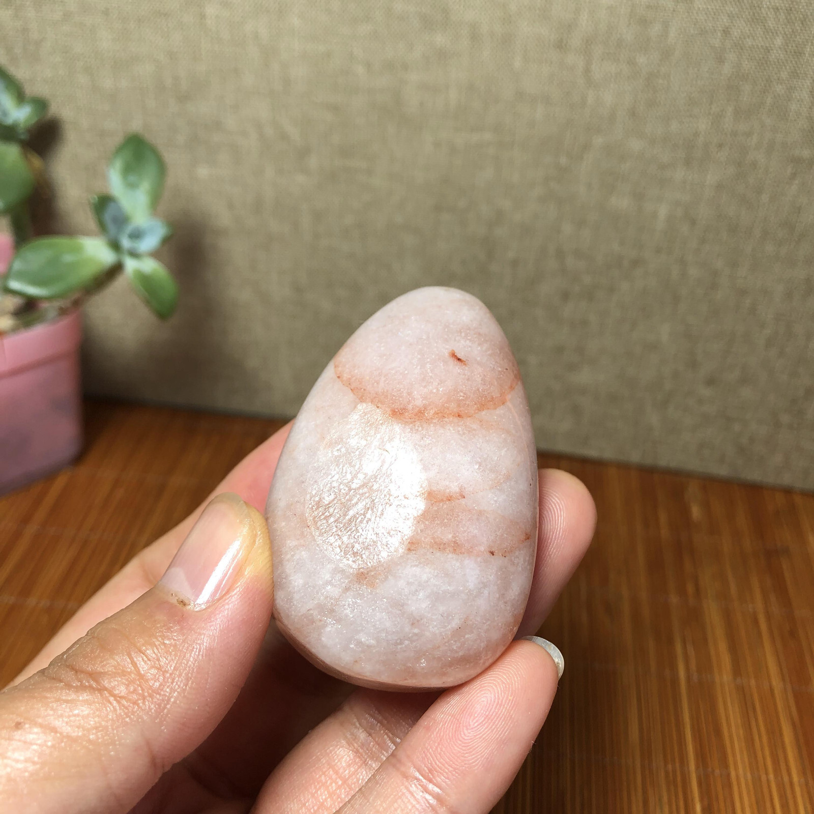 56mm Natural Red gum flower Crystal gemstone polish/rough Specimen 85g A3384
