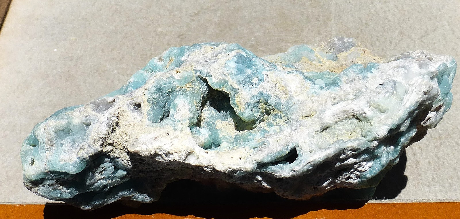 LARGE green Smithsonite cabinet specimen from El Refugio Mine Mexico 525 grams