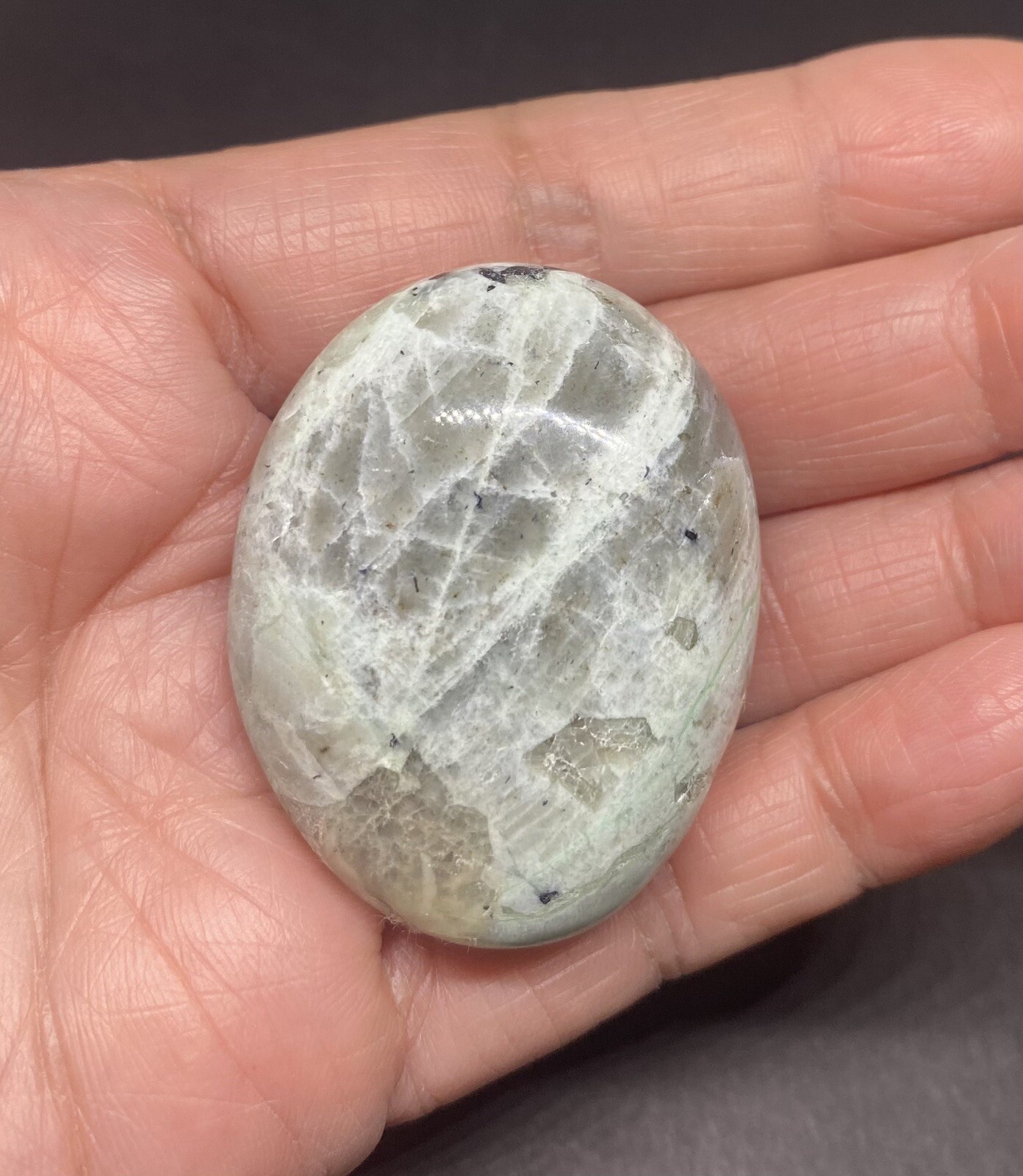 Garnierite Palm Stone Madagascar 45.3g Over 1 1/2in