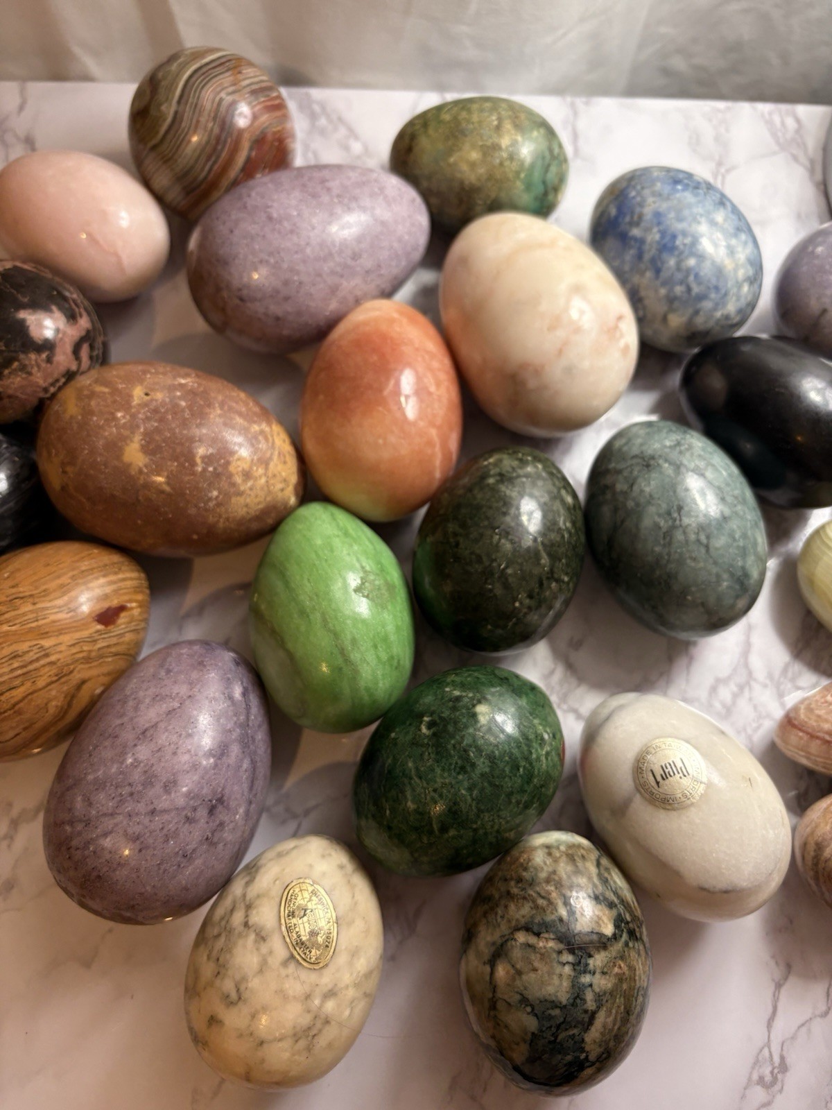 25 Vtg Stone Eggs Lot Onyx Alabaster Quartz Marble Obsidian Jasper Mixed sizes