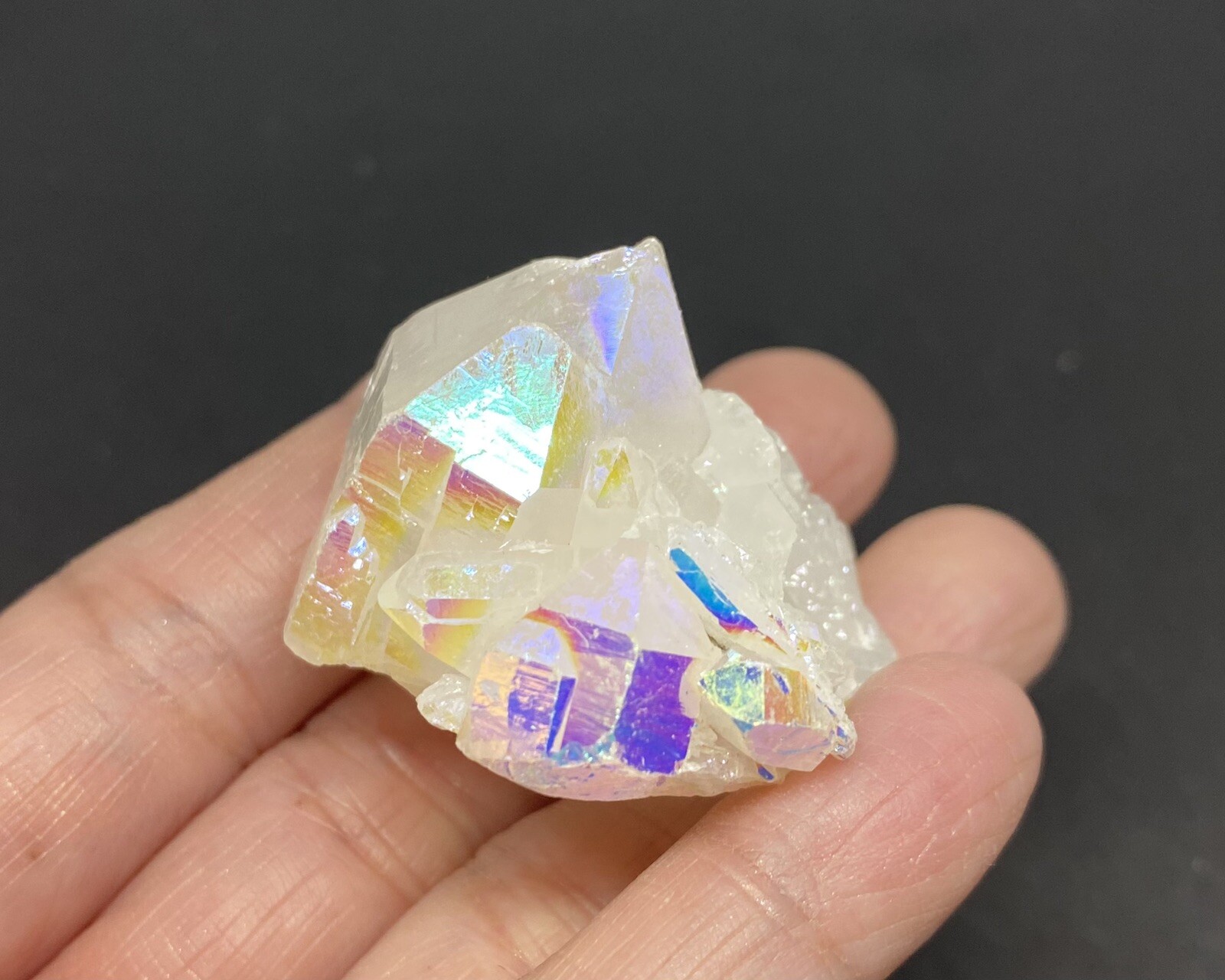 Titanium Rainbow Angel Aura Genuine Quartz Crystal Healing Chakra 33.2g 1 1/2in