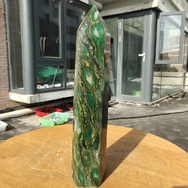 383g Natural Emerald Obelisk Tower Point Quartz Crystal mineral Healing Energy