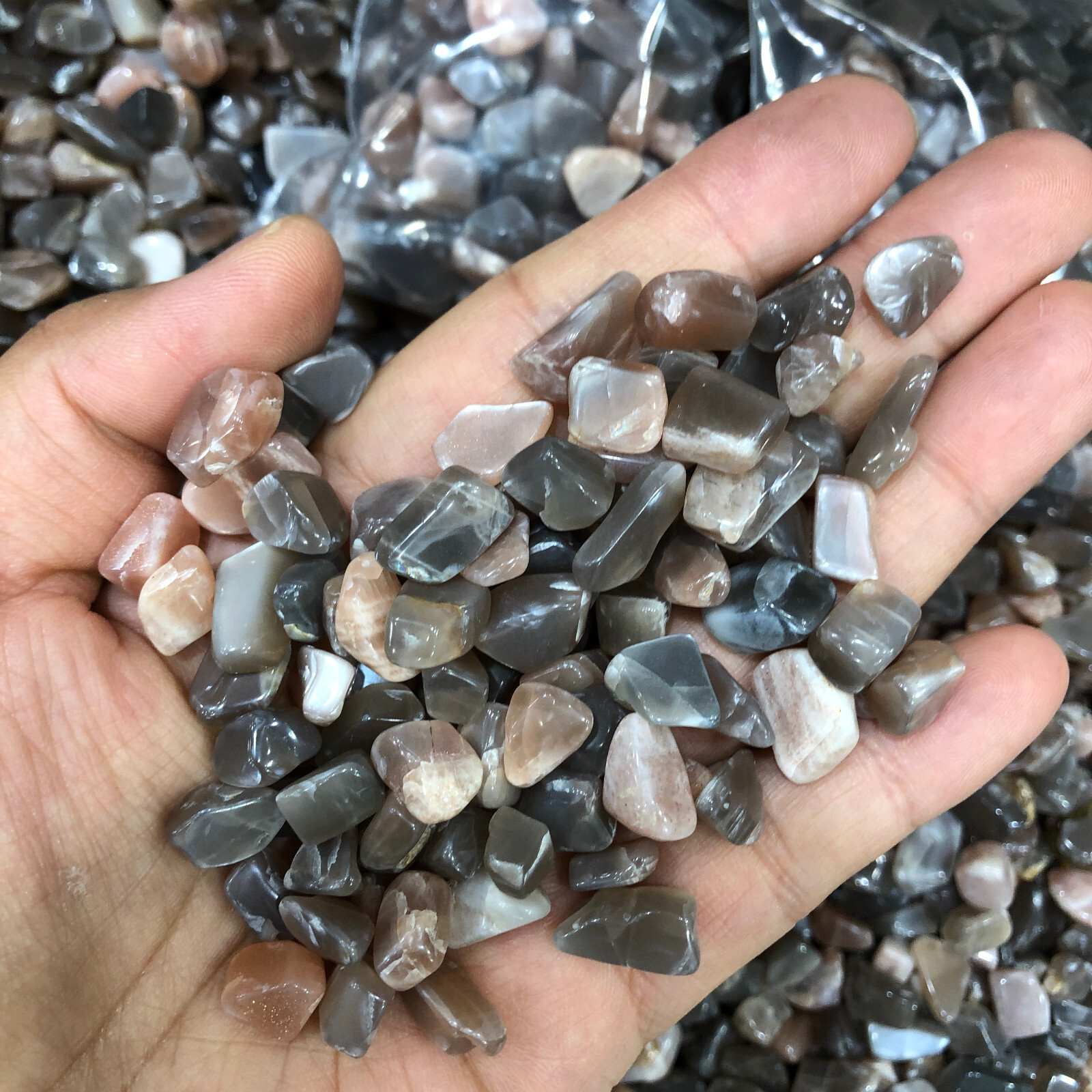 100g Natural Black backbone crystal gravel reiki healing fish tank decoration