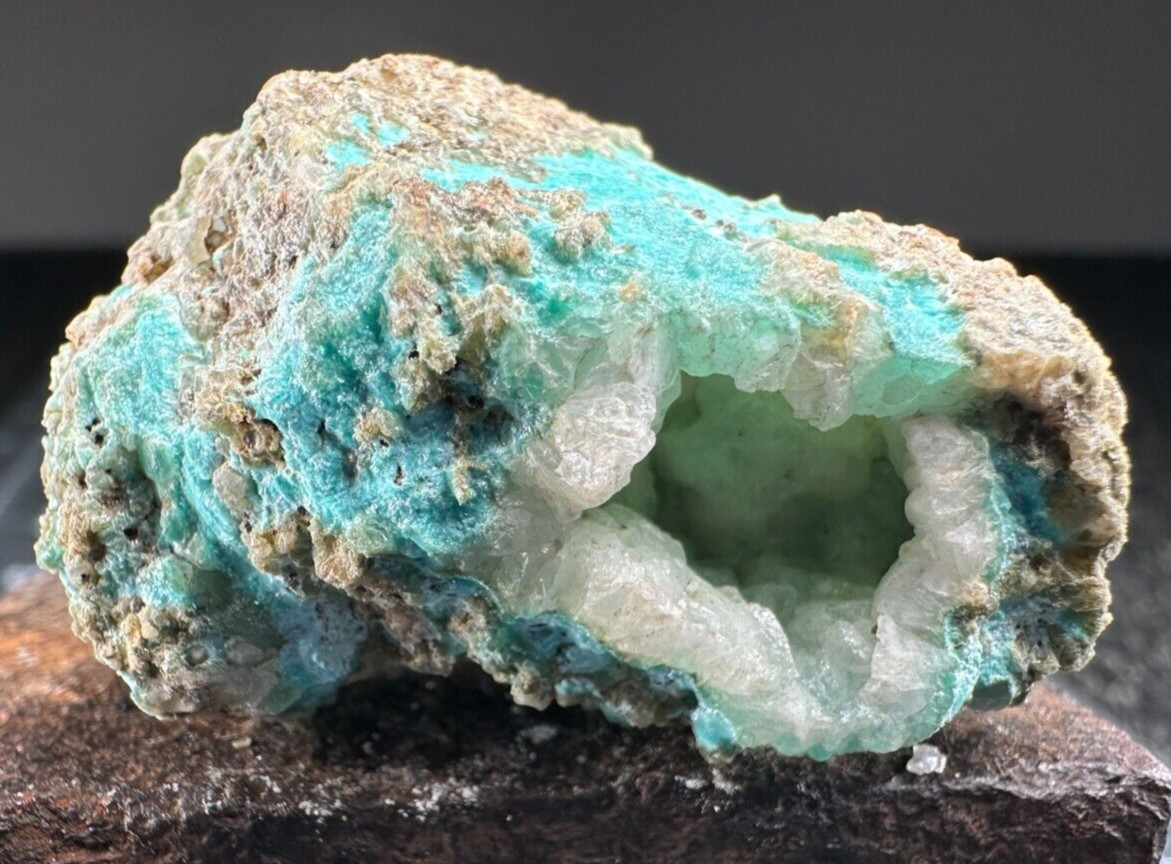 ➤ 1-5/8″ SMITHSONITE VUG – GRAPHIC MINE – MAGDELENA NEW MEXICO VIDEO➤876